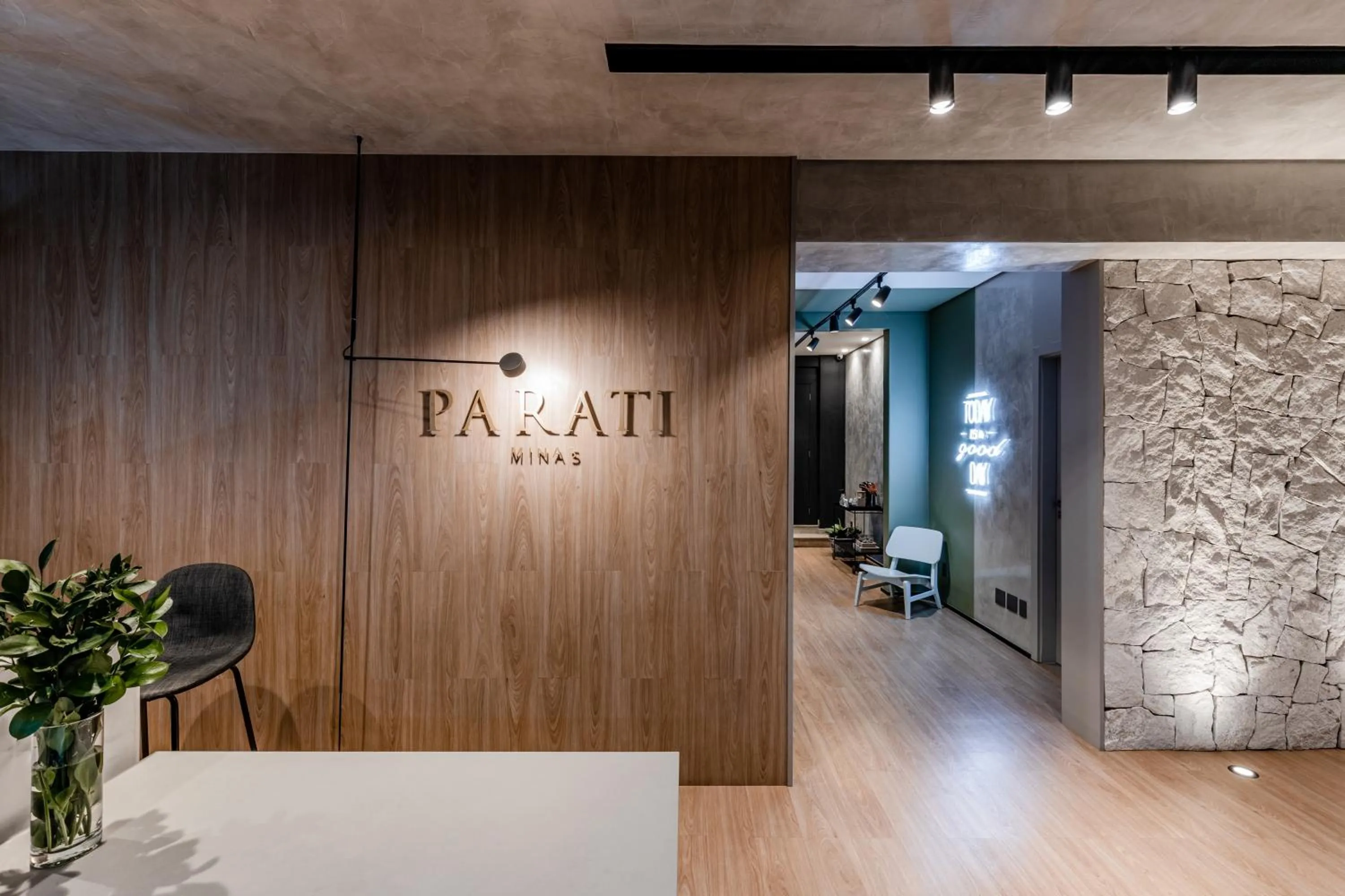 Property logo or sign in Hotel Parati Minas