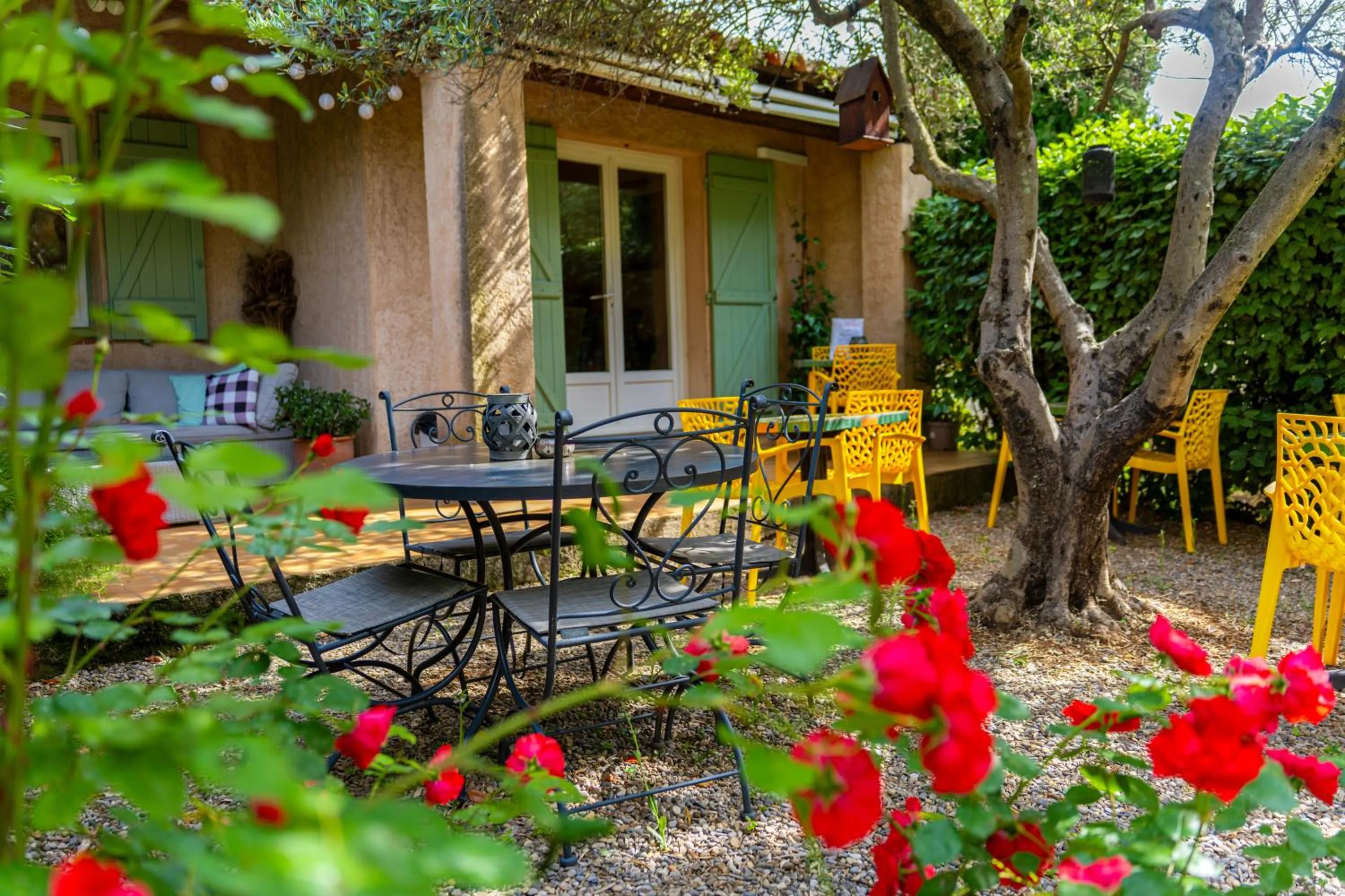 Patio in Hotel Les Oliviers