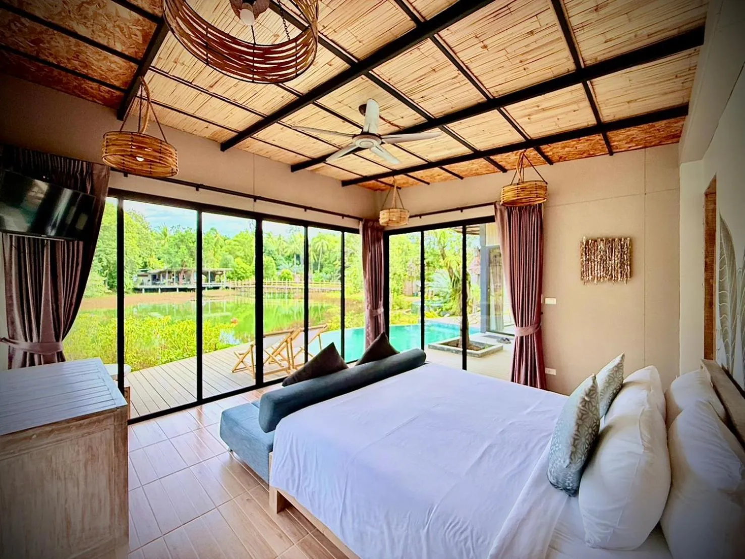 Bed in Awana Villa Resort Yaonoi - SHA Extra Plus