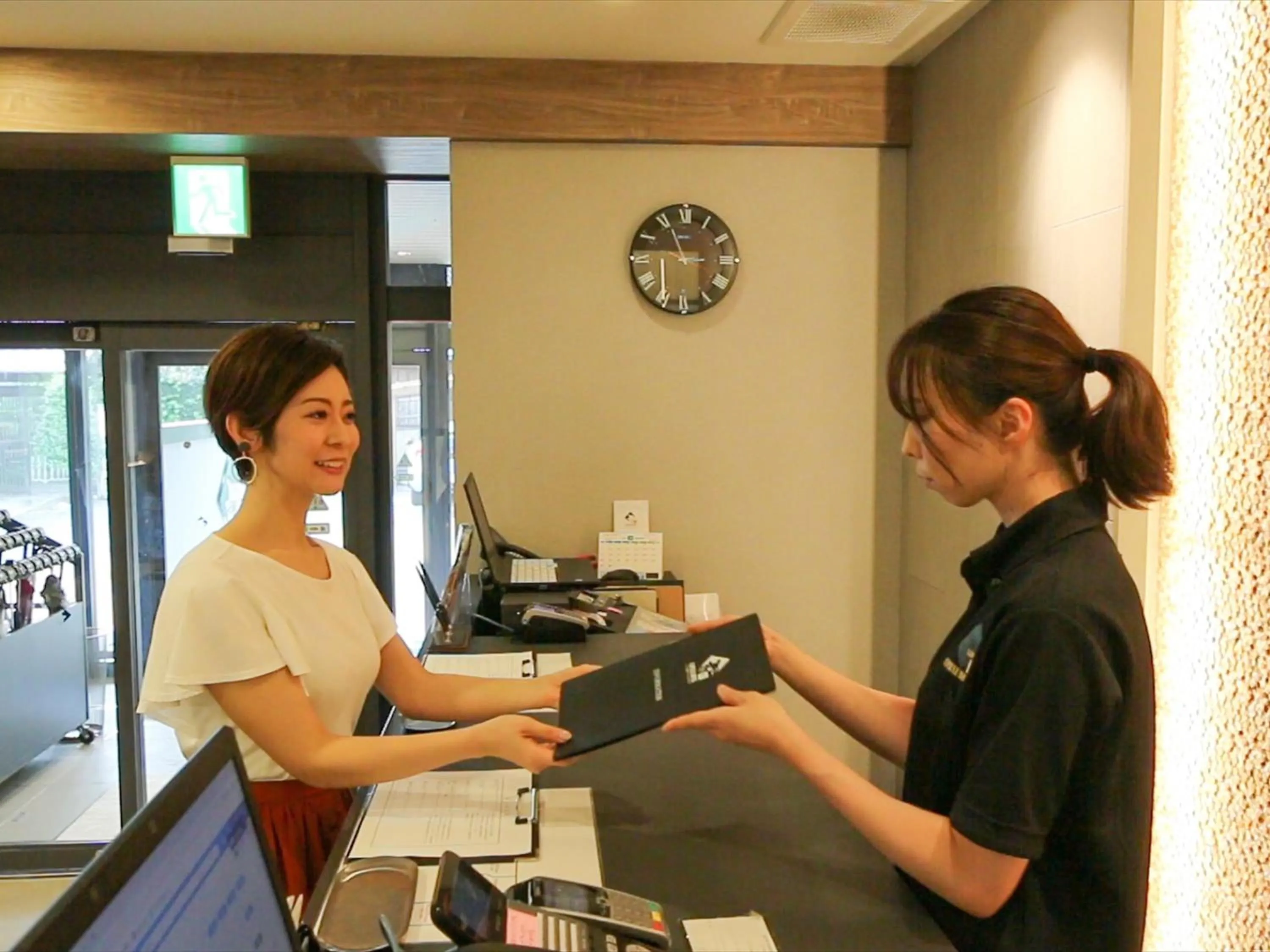 People in LEO YU Capsule Hotel Nishifunabashi