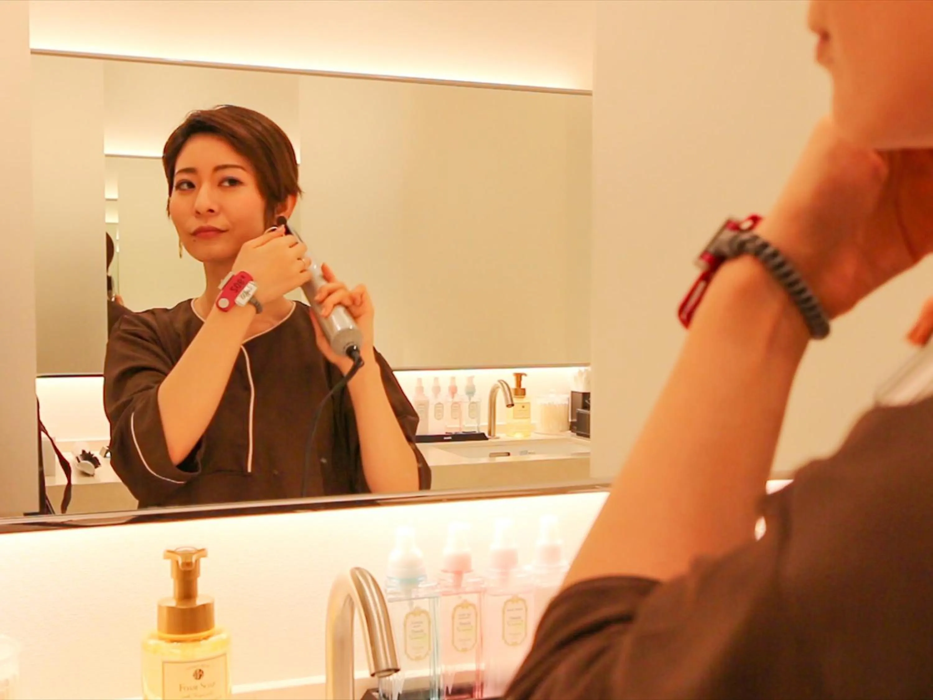 People in LEO YU Capsule Hotel Nishifunabashi