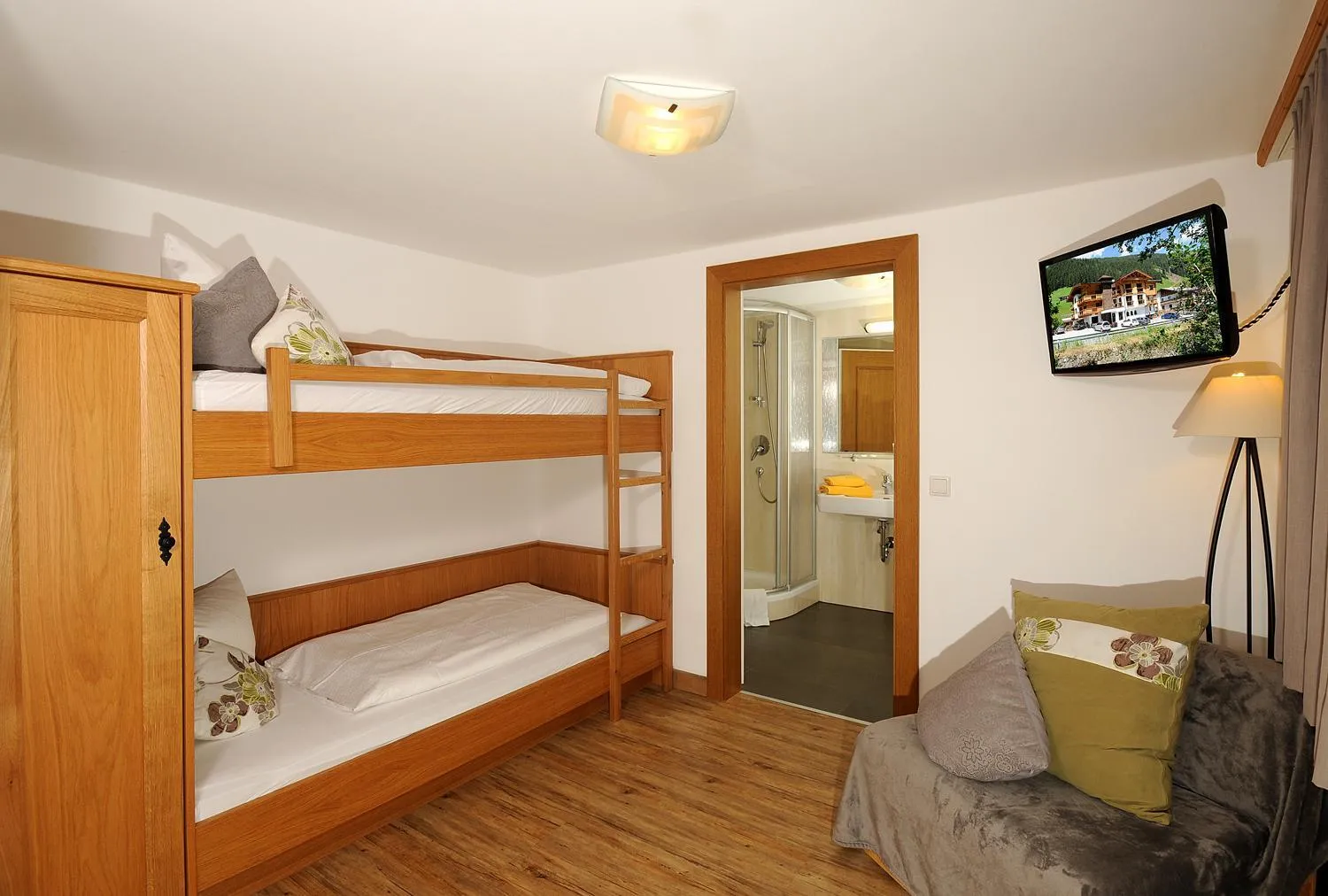 Bed in Hotel Burgschrofn