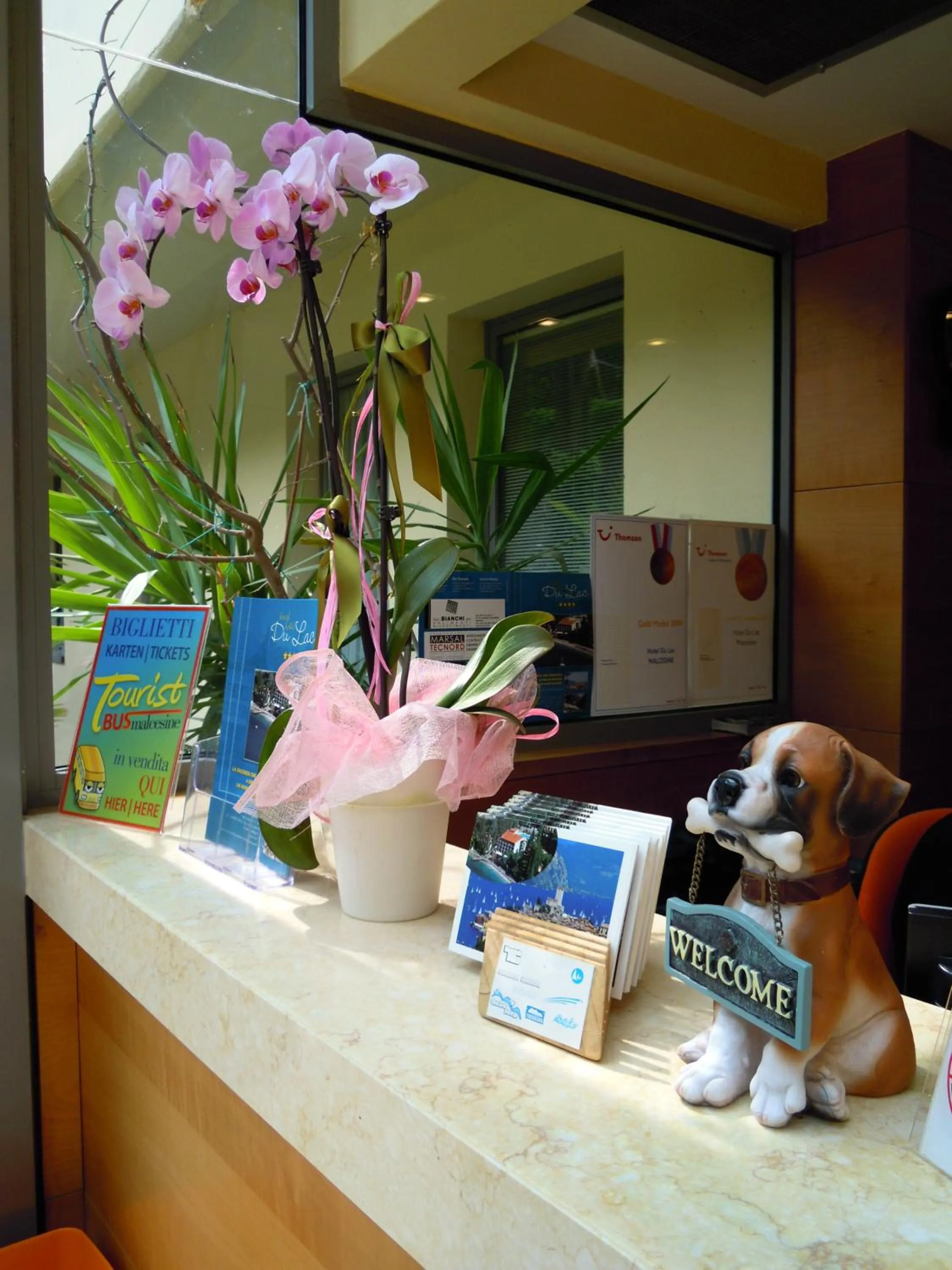 Facade/entrance in Beach Hotel Du Lac Malcesine