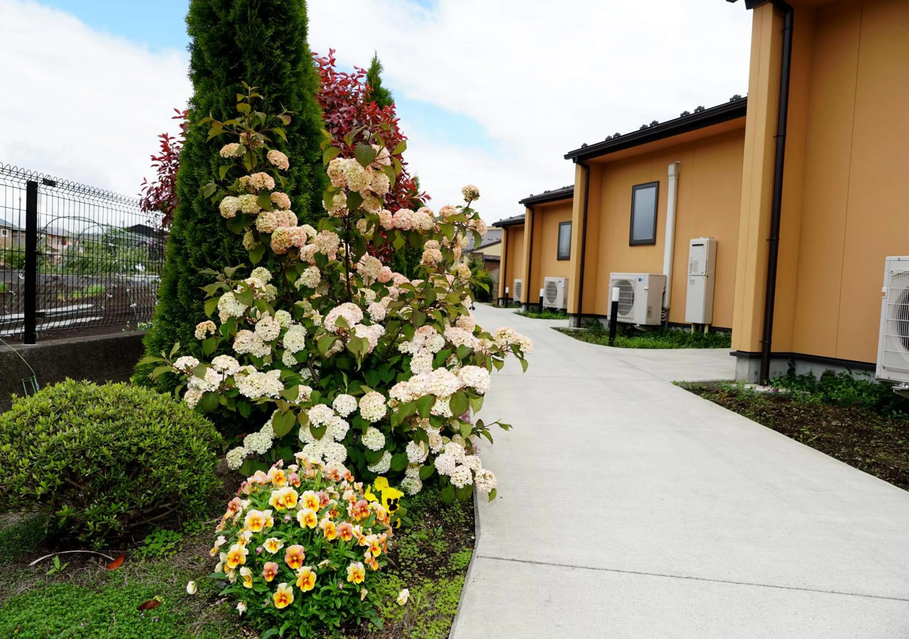 Property building in Hananoyado Yumefuji