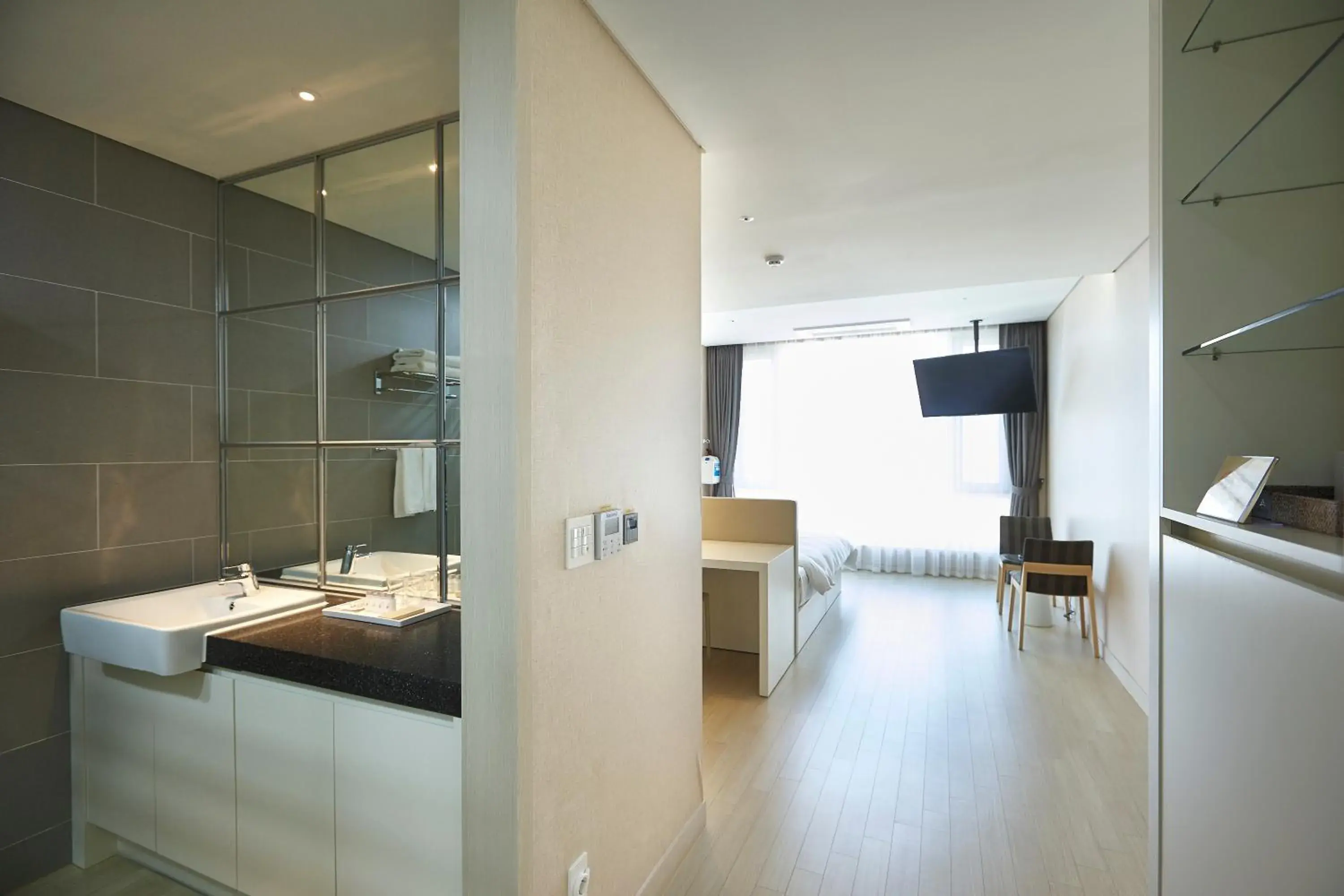 Superior Double Room in Pyeongchang The White Hotel Superior Double Room in Pyeongchang The White Hotel