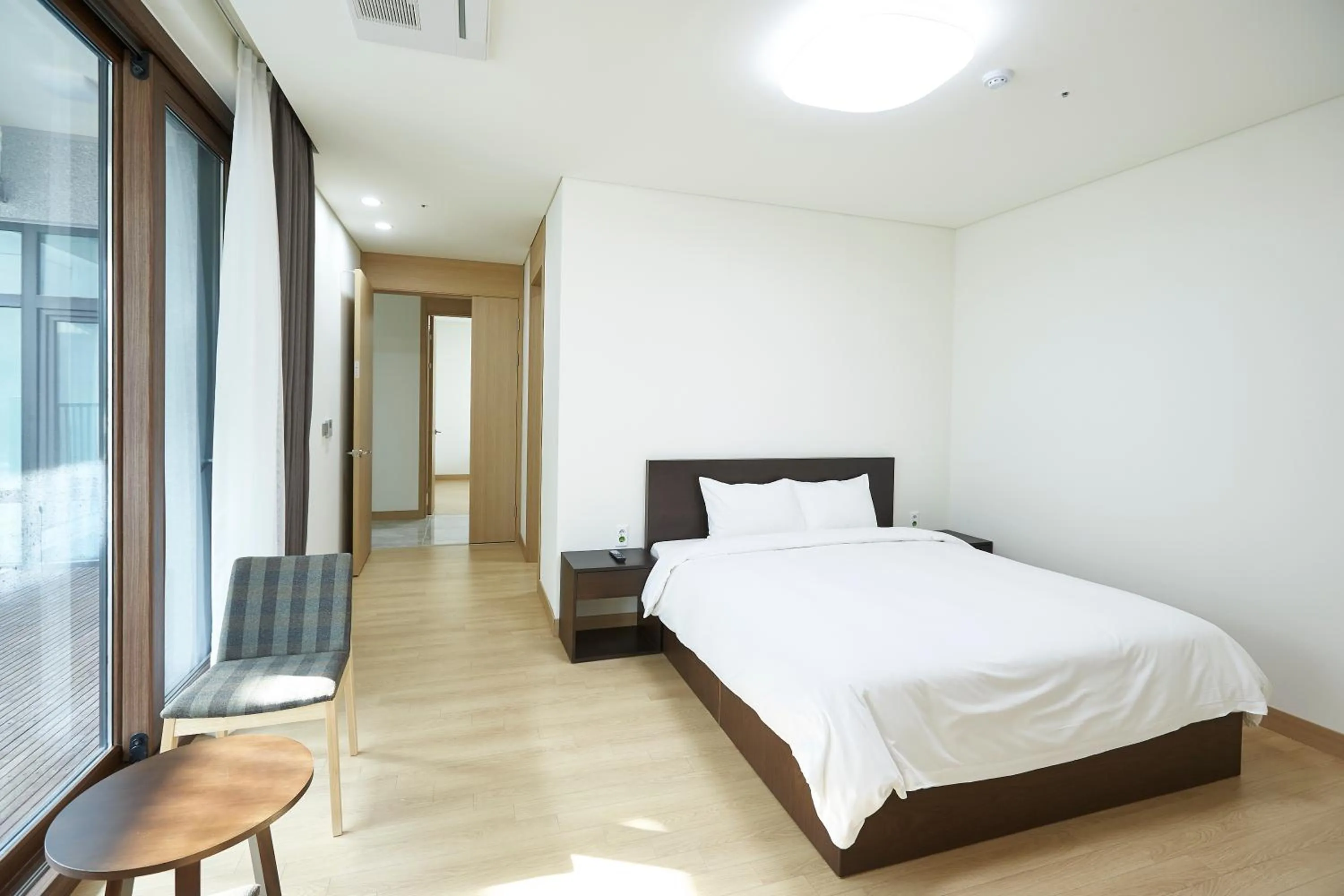 Bed in Pyeongchang The White Hotel