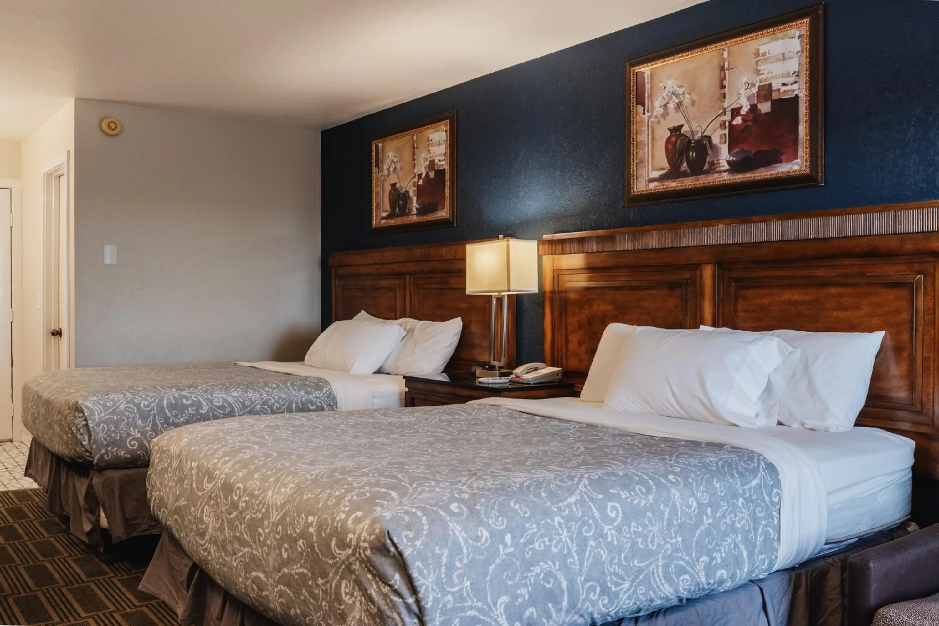 Bed in Water Front Inn