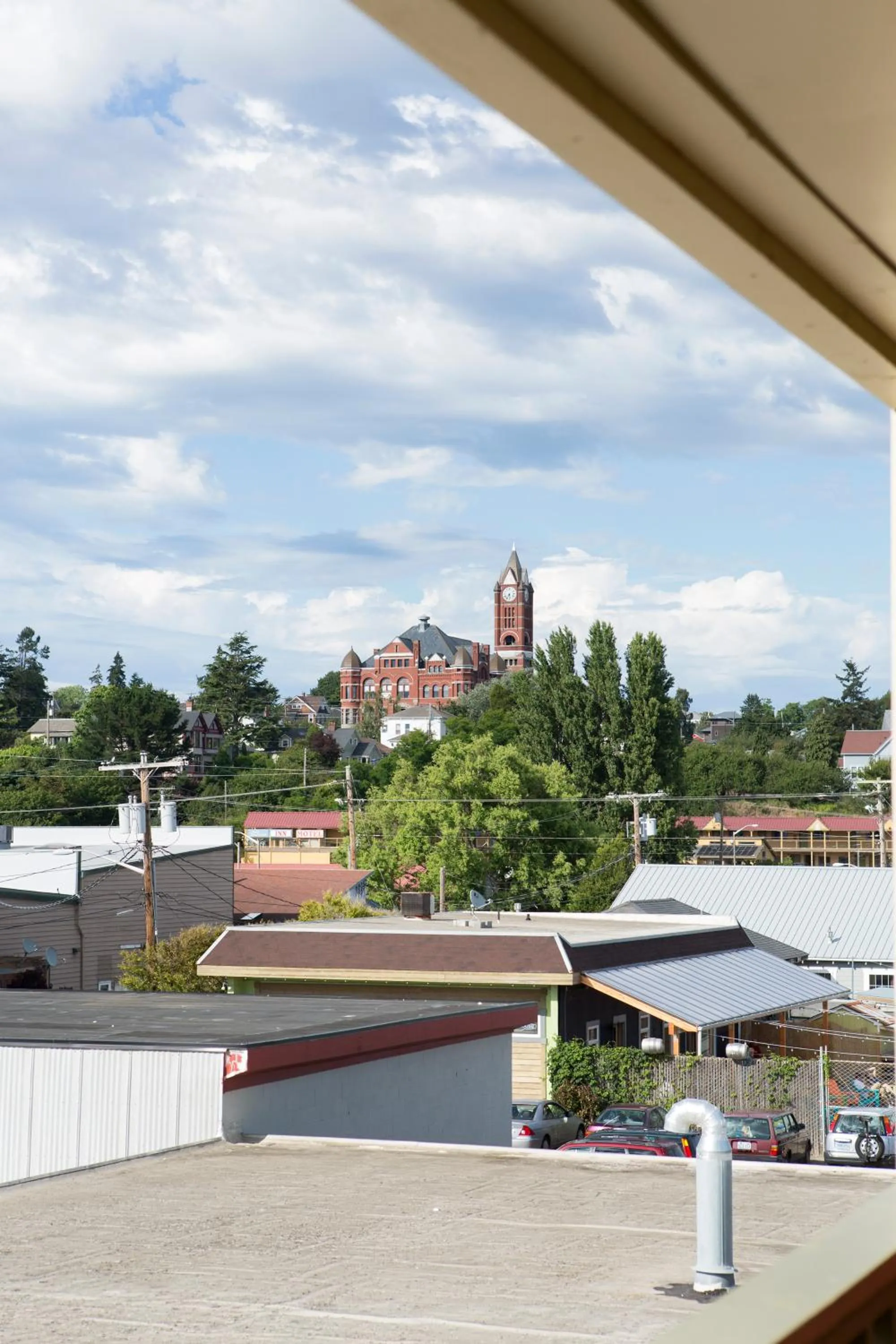 Day in Aladdin Motor Inn