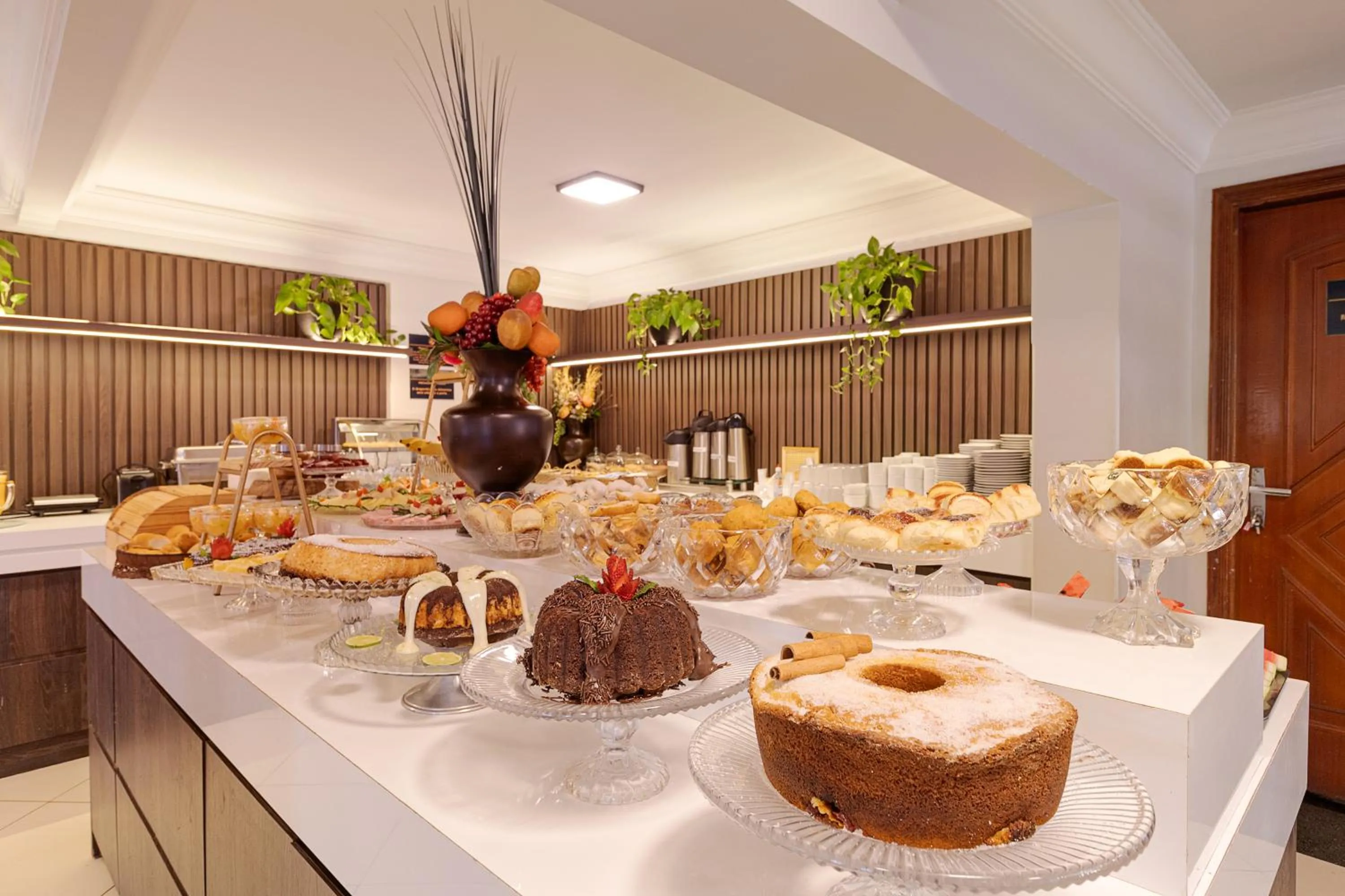 Breakfast in Havana Palace Hotel