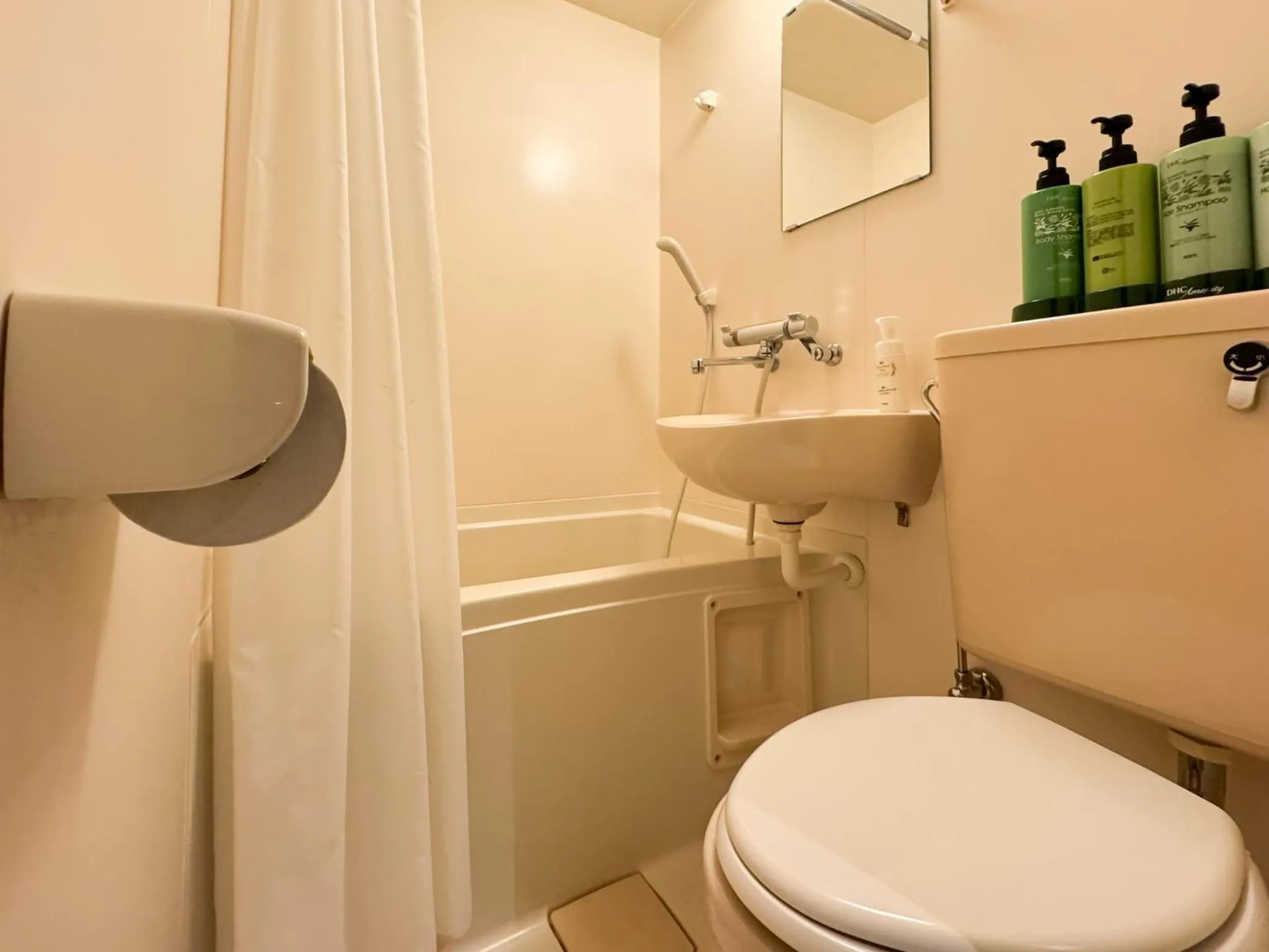 Shower in Hotel Century