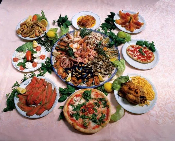 Food and drinks in Hotel Ristorante Cigno - Camere and Aparthotel