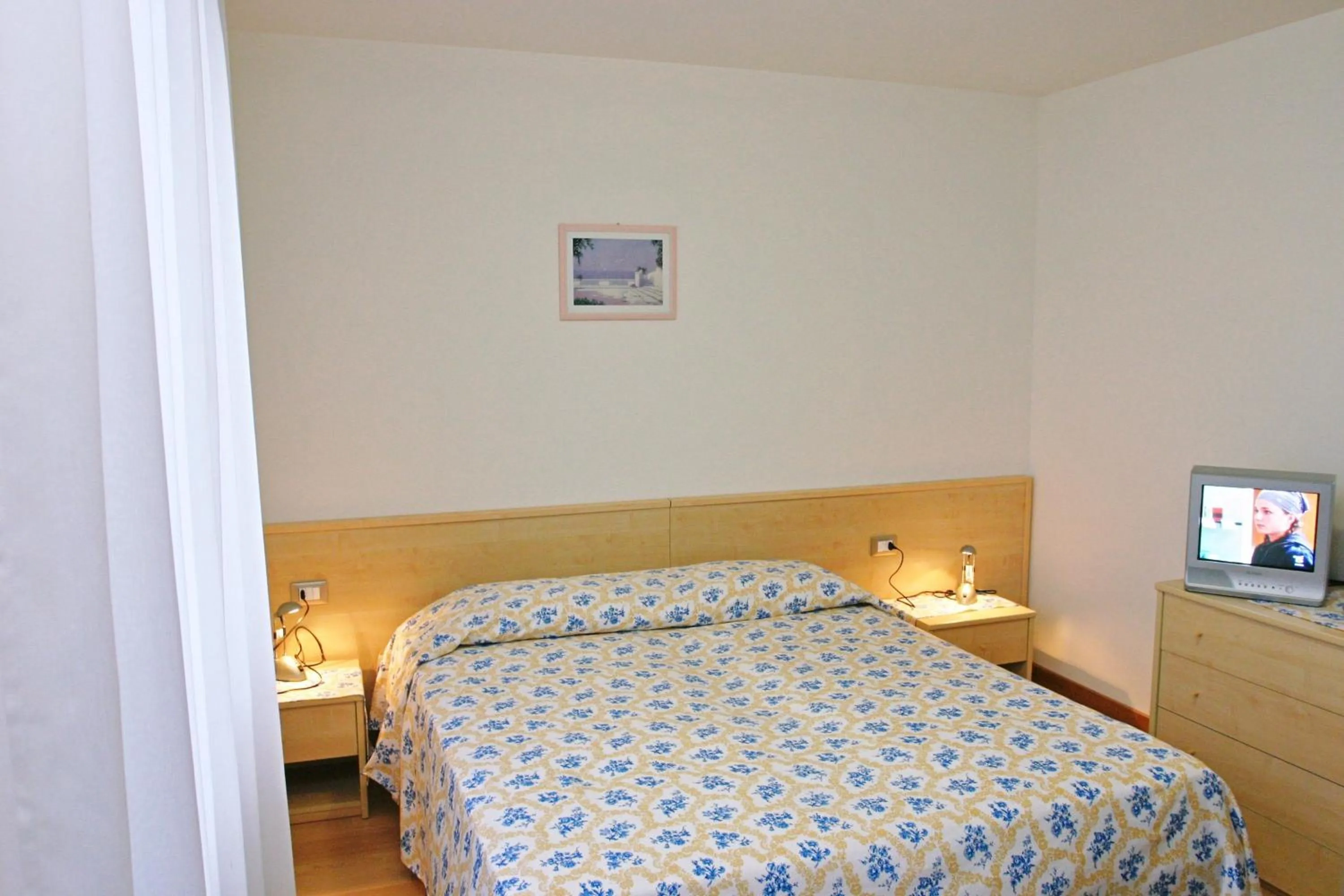 Bed in Hotel Ristorante Cigno - Camere and Aparthotel