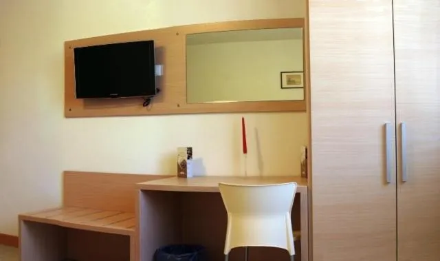 TV and multimedia in Hotel Ristorante Cigno - Camere and Aparthotel