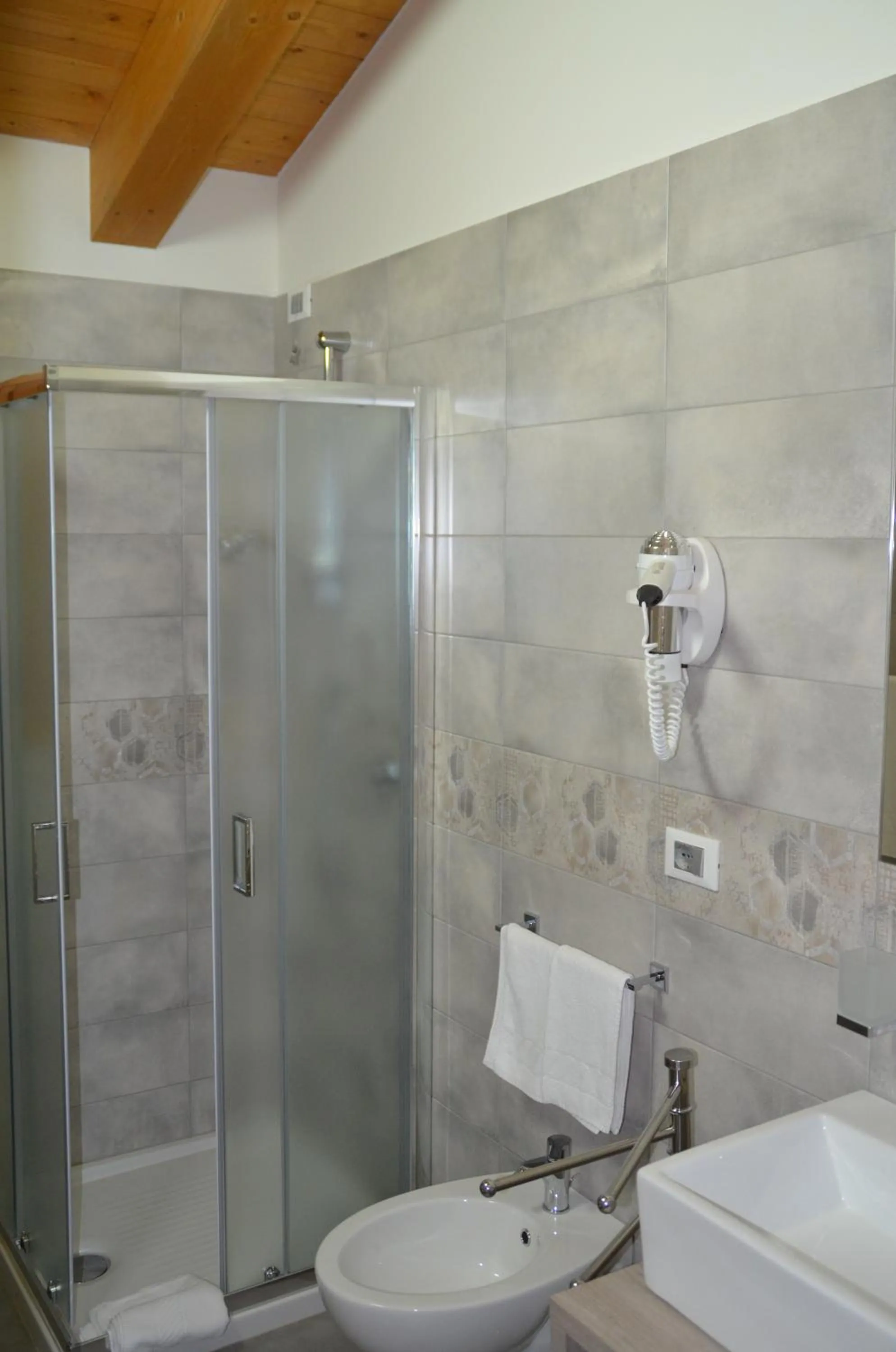 Hotel Ristorante Cigno - Camere and Aparthotel