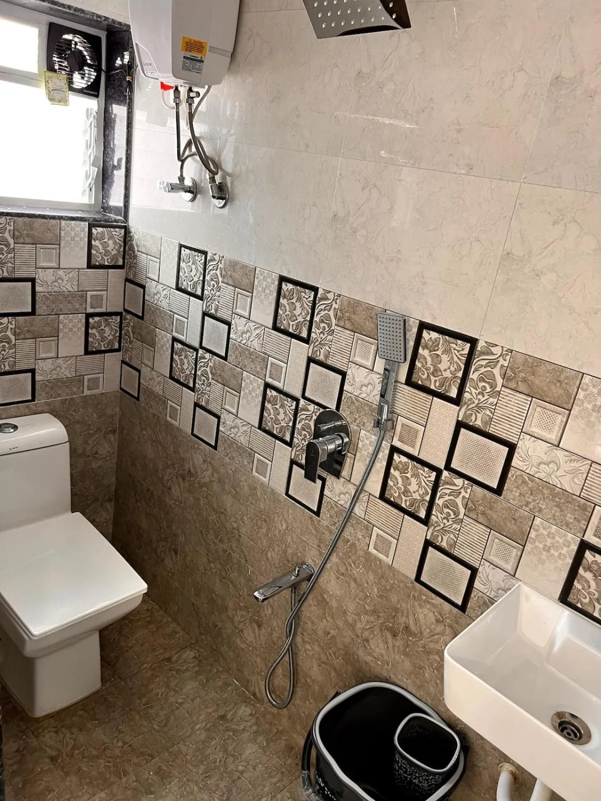 Bathroom in Pinaki Comfort Stay