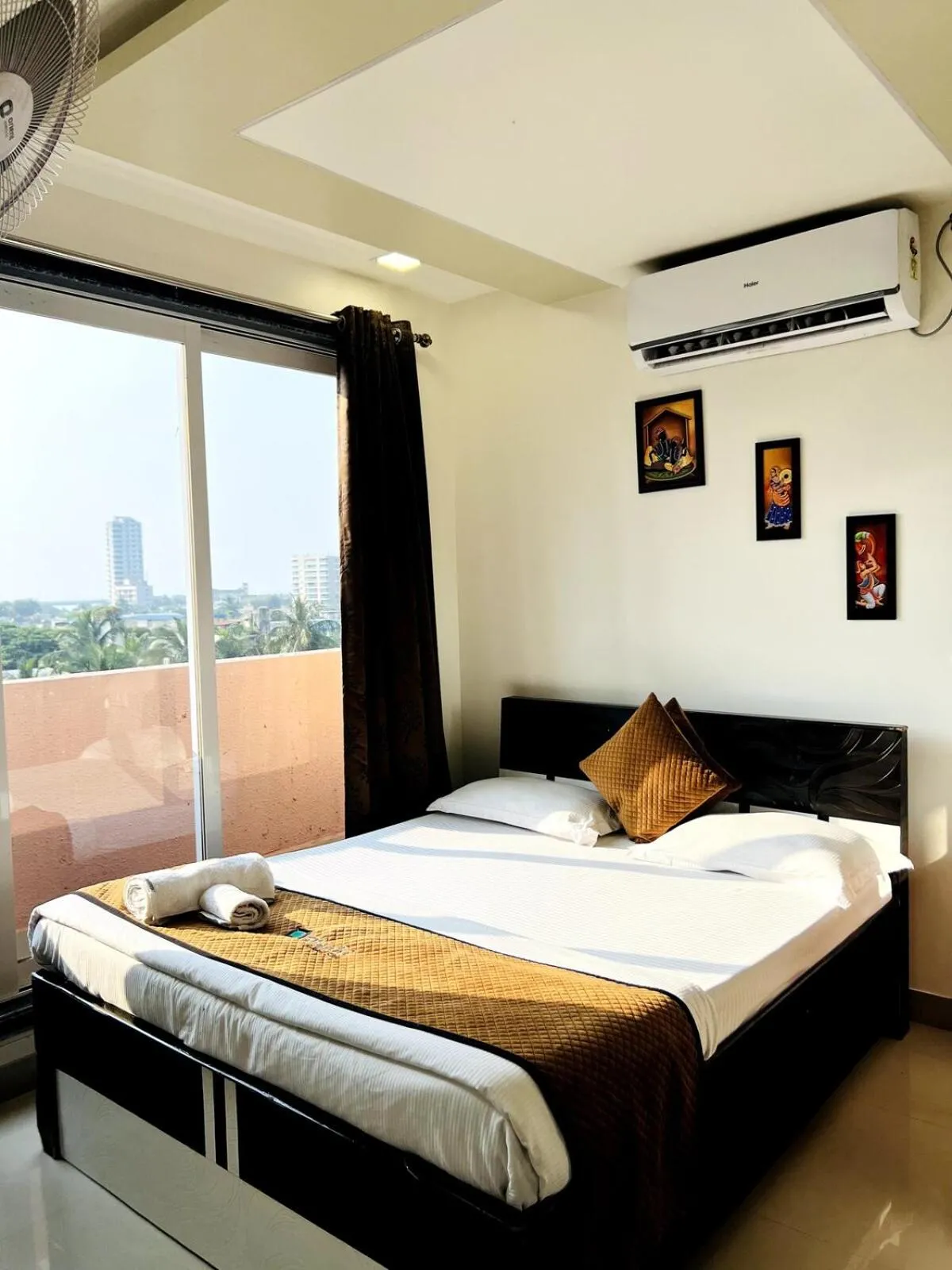 Bedroom, Bed in Pinaki Comfort Stay