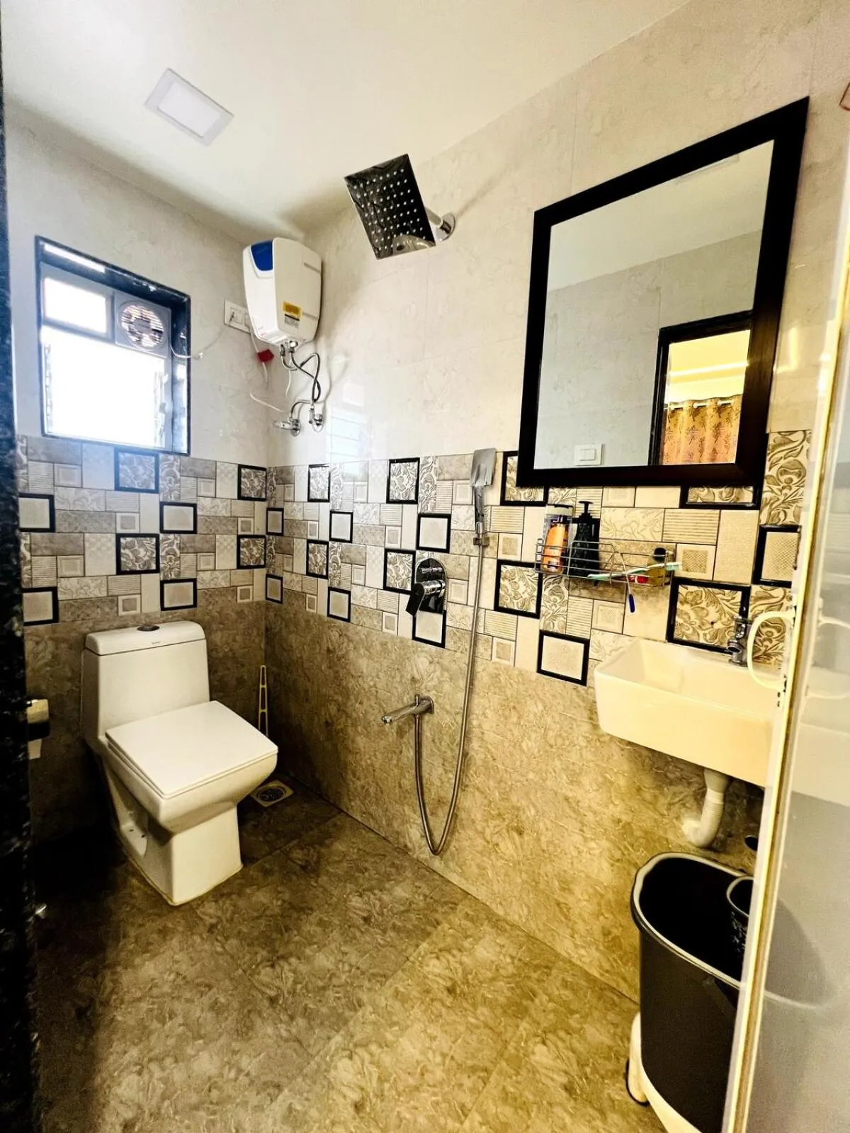 Bathroom in Pinaki Comfort Stay