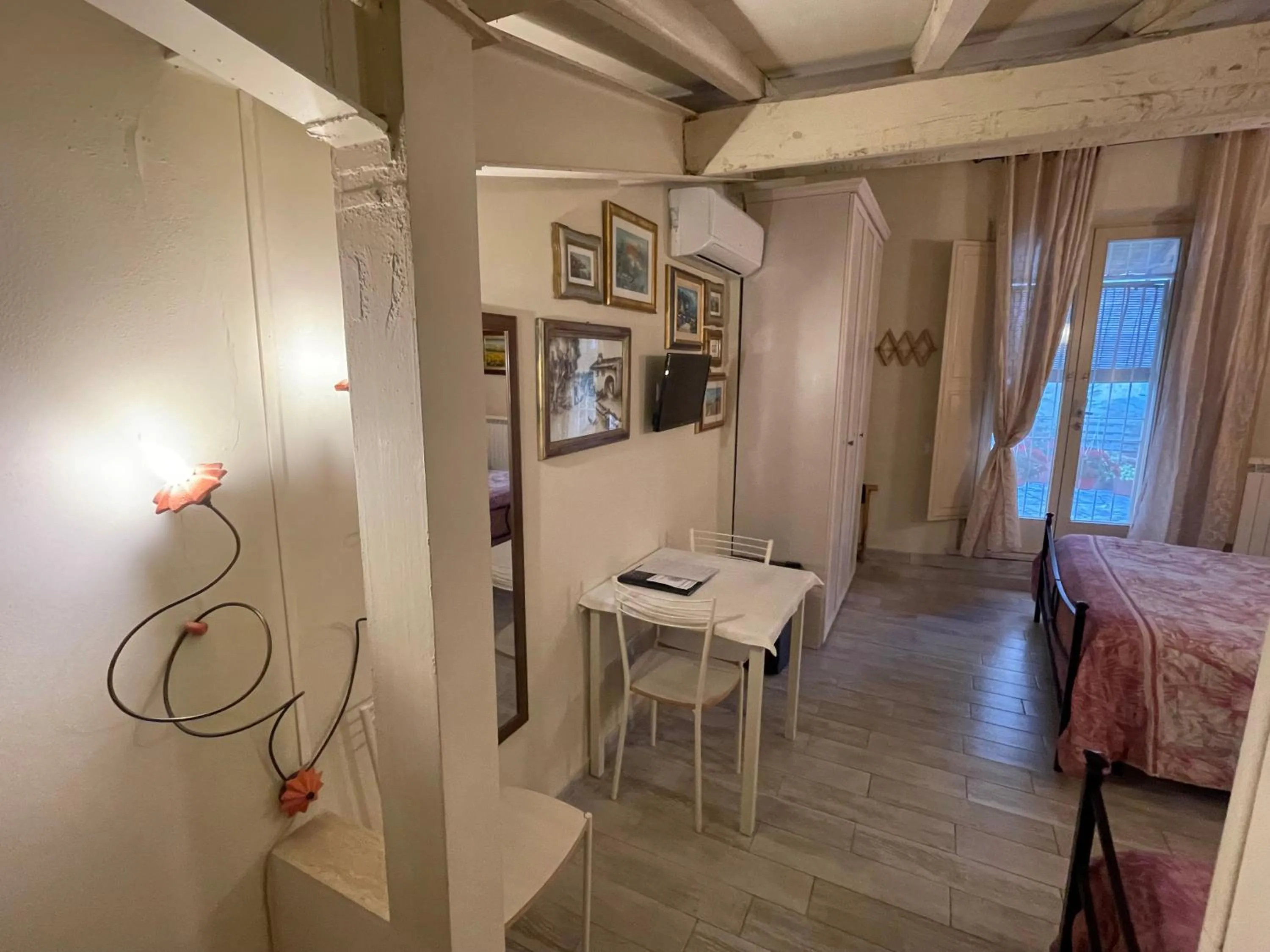 Bedroom, Bed in Il Lavandeto - farmhouse in the city