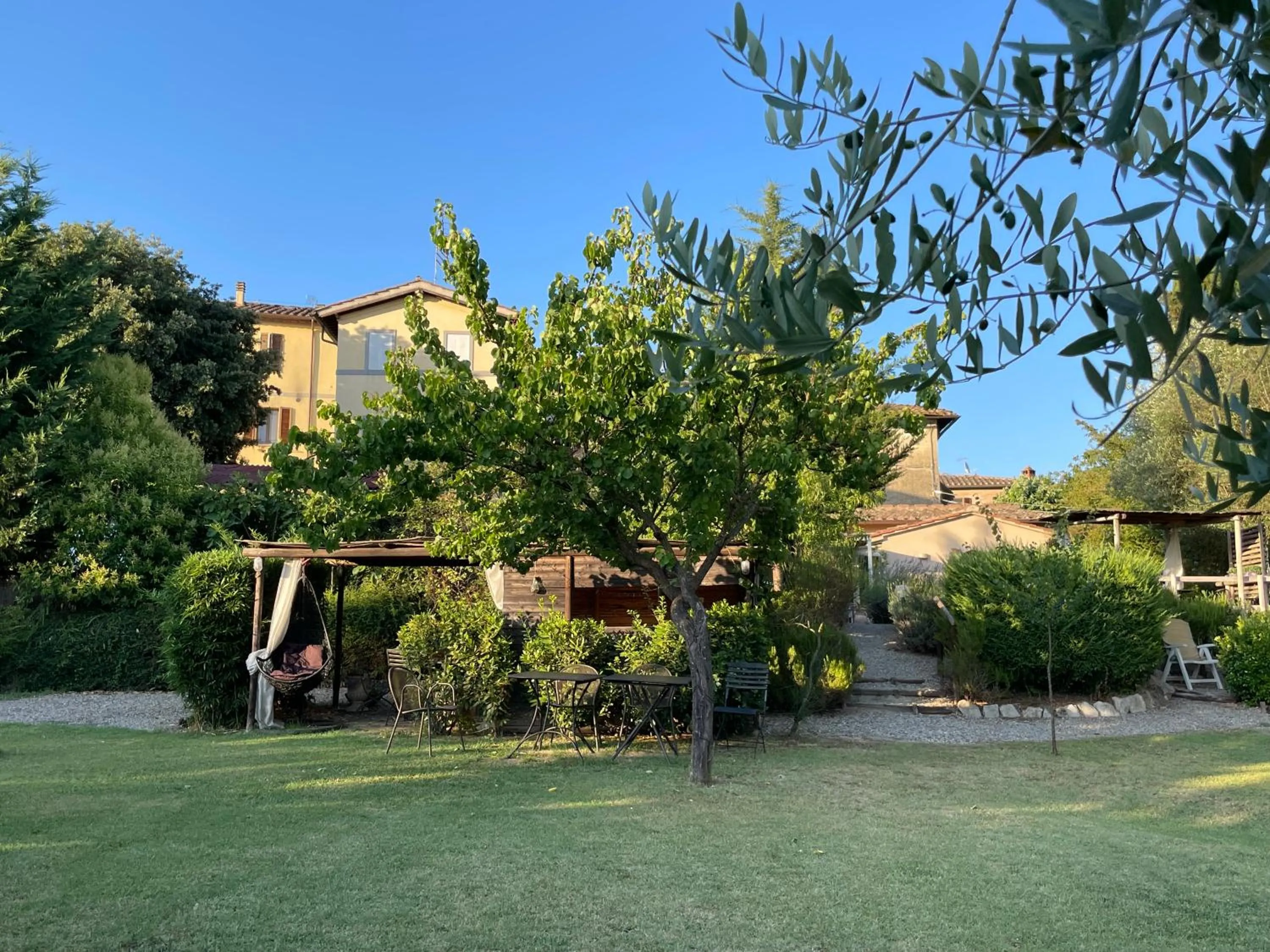 Garden view in Il Lavandeto - farmhouse in the city