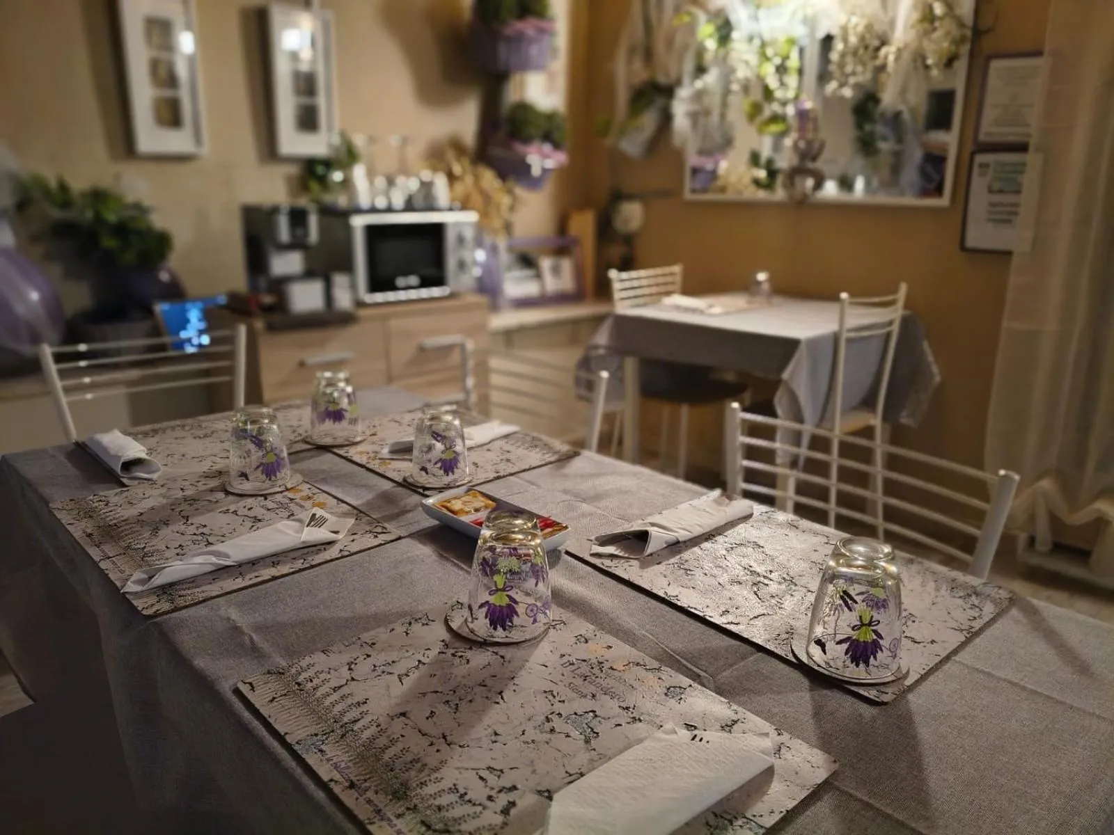 Breakfast in Il Lavandeto - farmhouse in the city