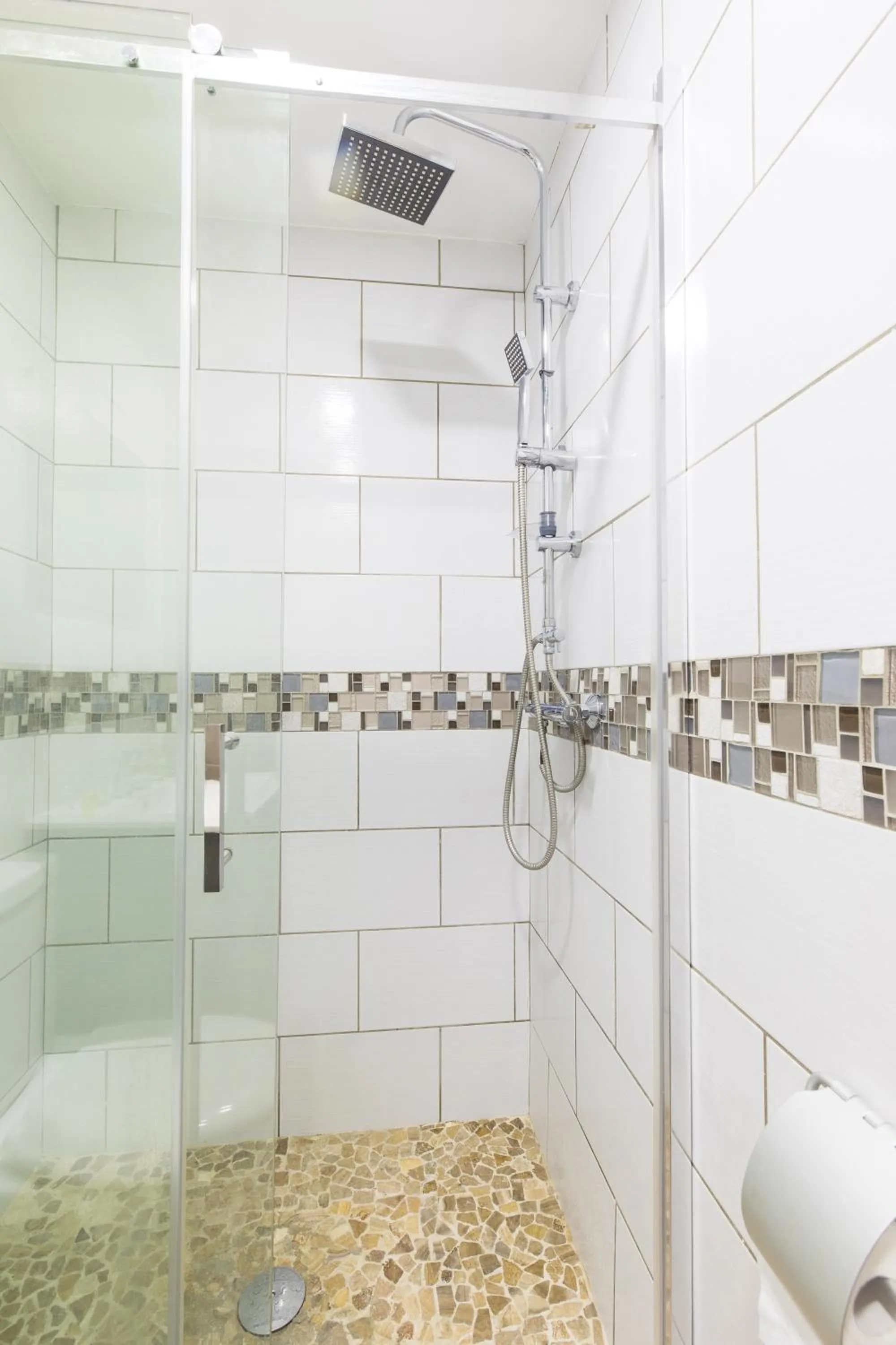 Bathroom in Hôtel des Beaux Arts