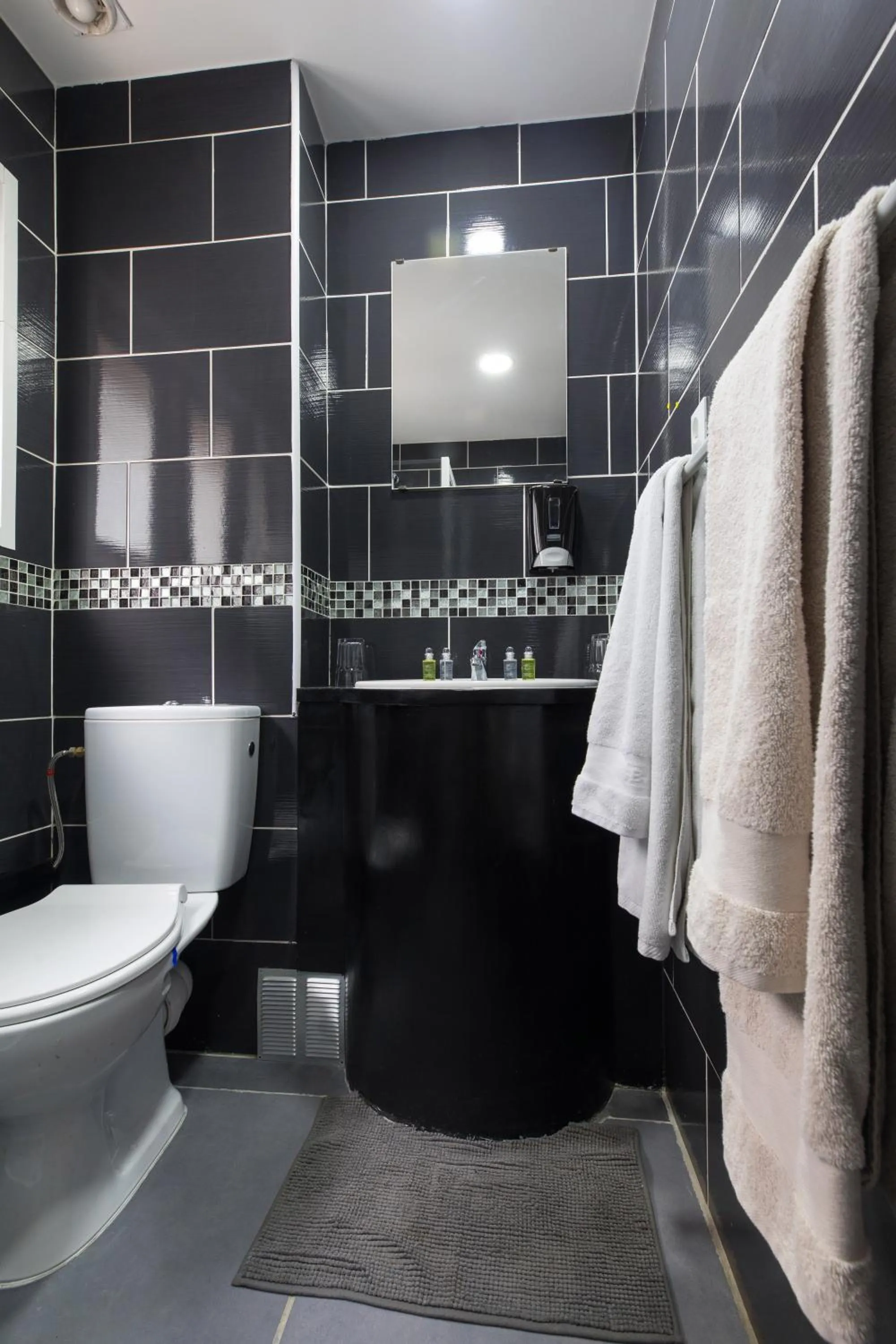 Bathroom in Hotel Santal