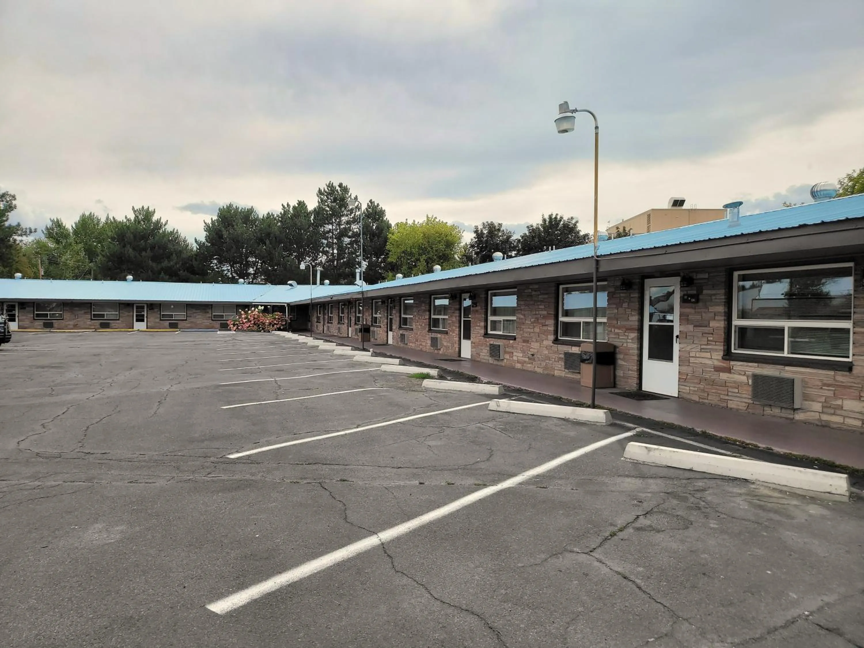 Property building in Bridge Street Inn