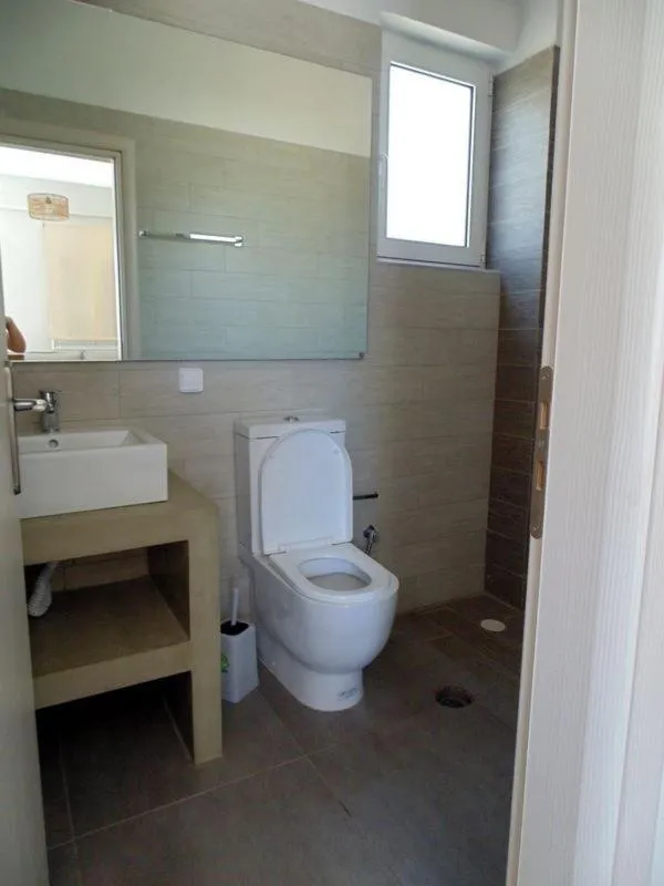 Bathroom in Thesmos Village