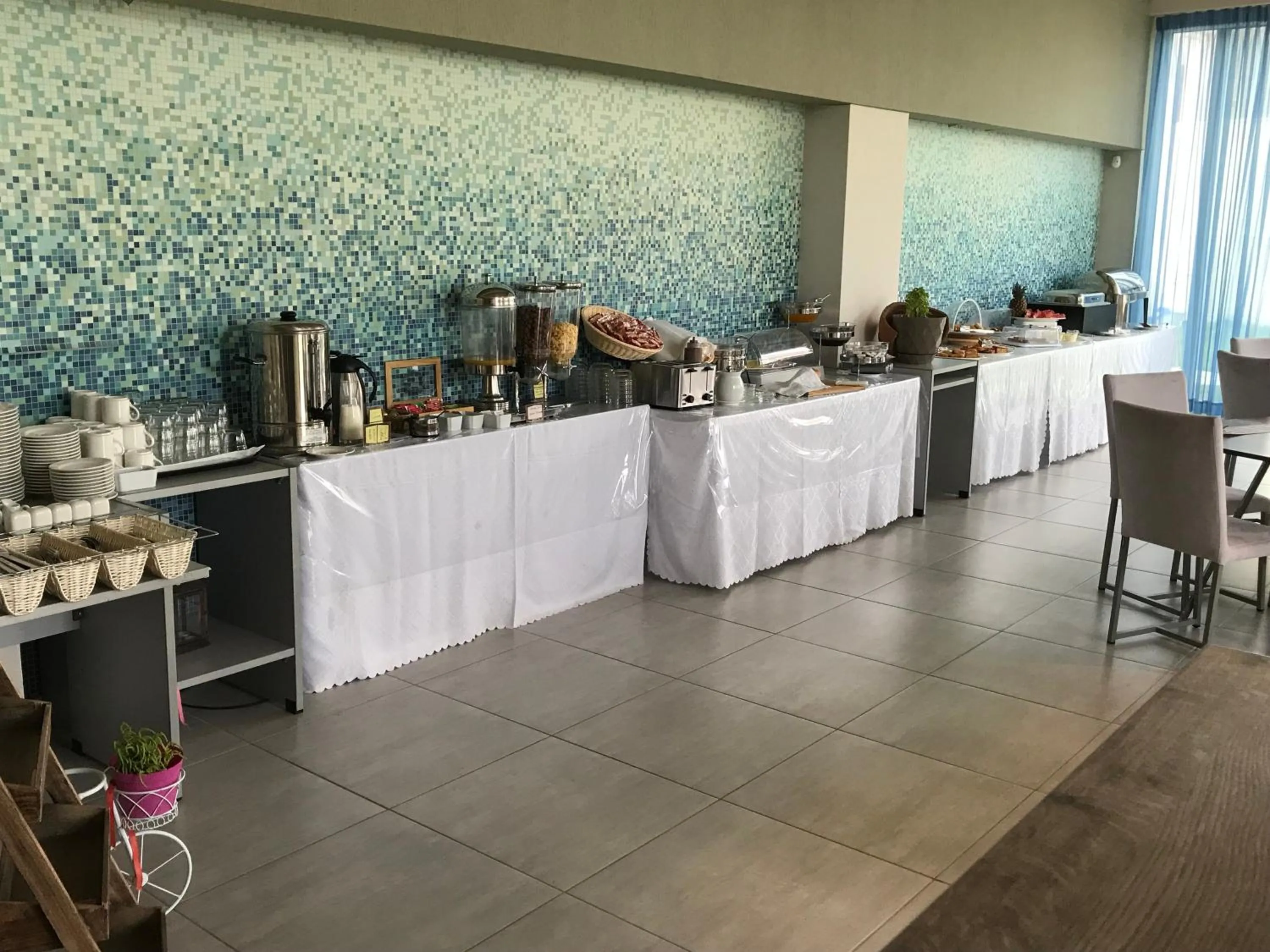 Restaurant/places to eat in Thesmos Village