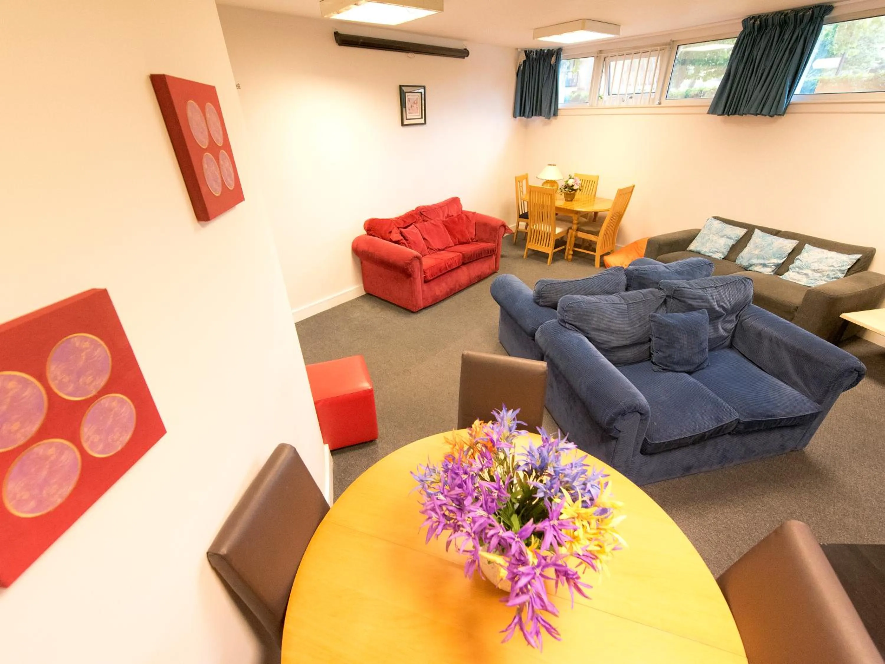 Seating area in YHA London Thameside