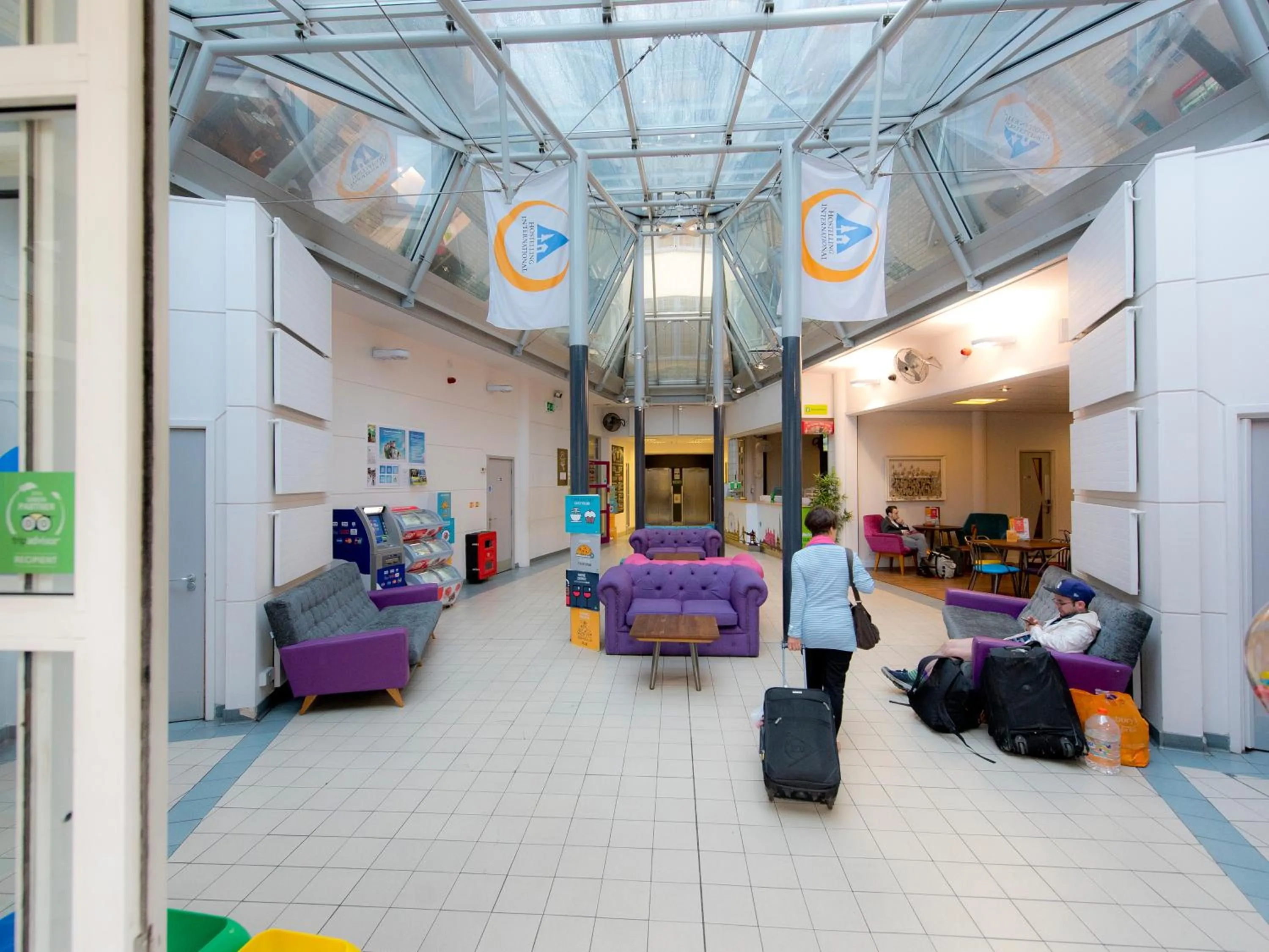 Lobby or reception in YHA London Thameside