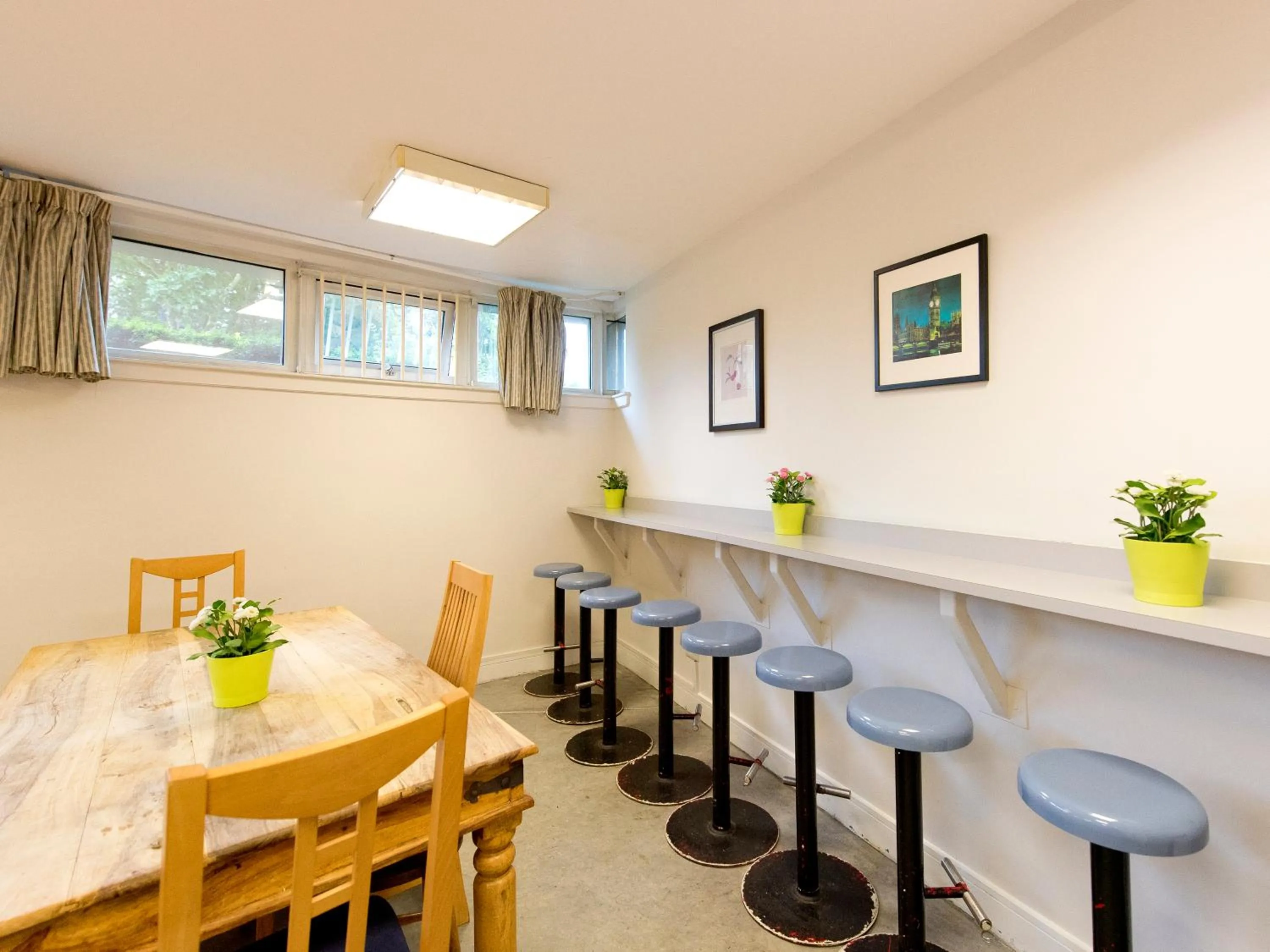 Seating area in YHA London Thameside