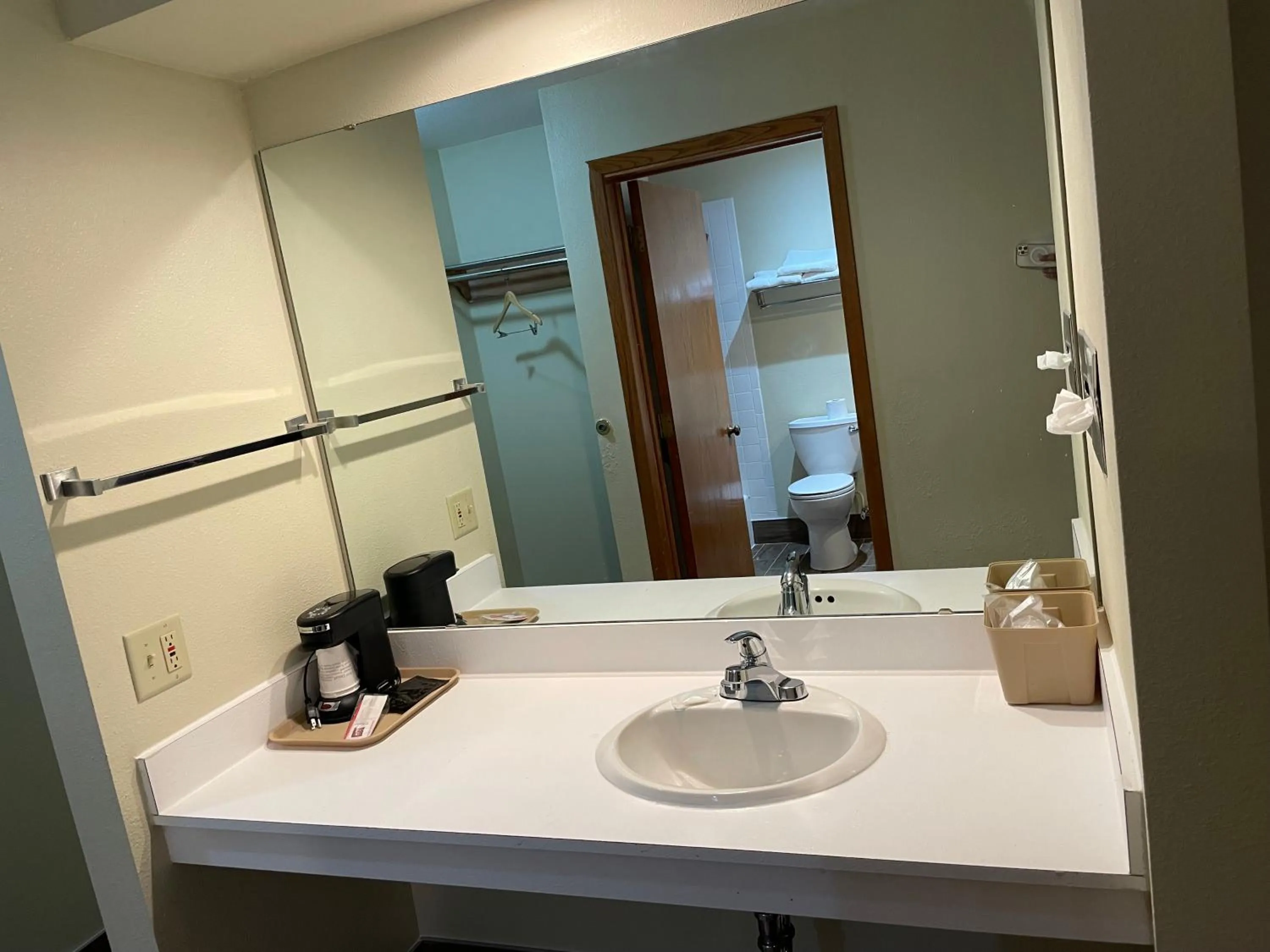 Bathroom in Campus Inn Baraboo