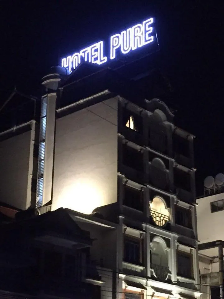 Hotel Pure