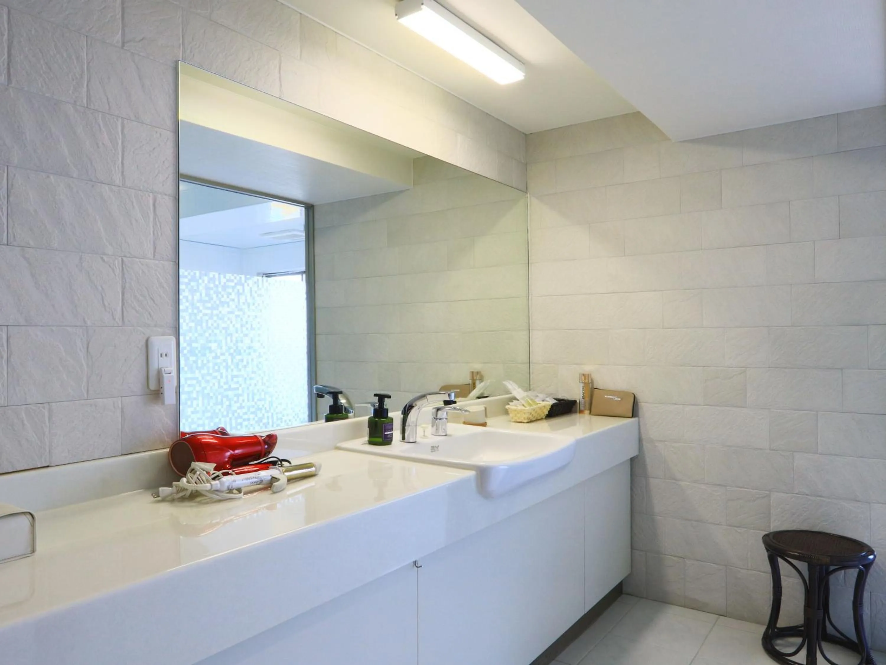 Photo of the whole room in Mujuan