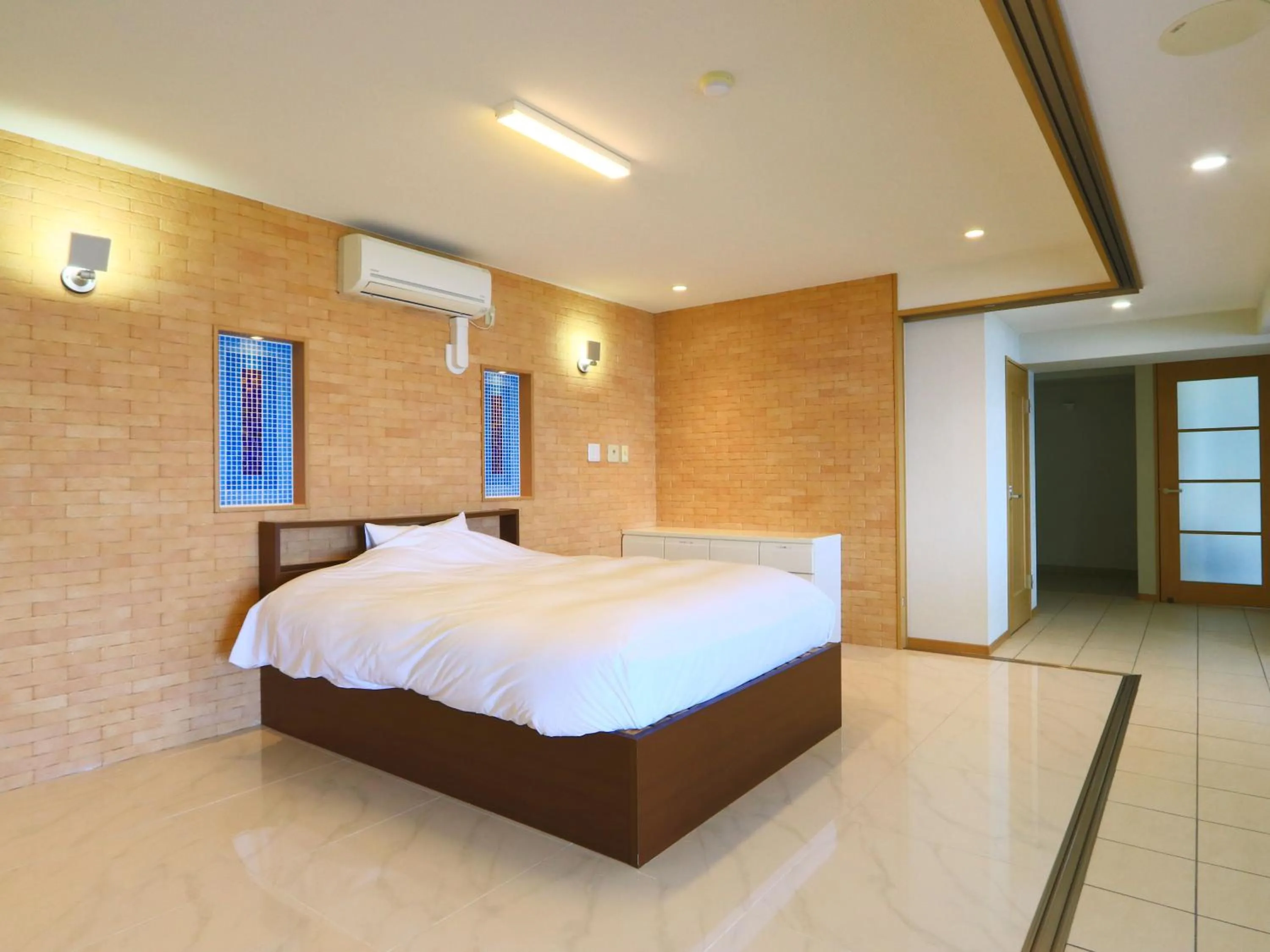 Bedroom, Bed in Mujuan