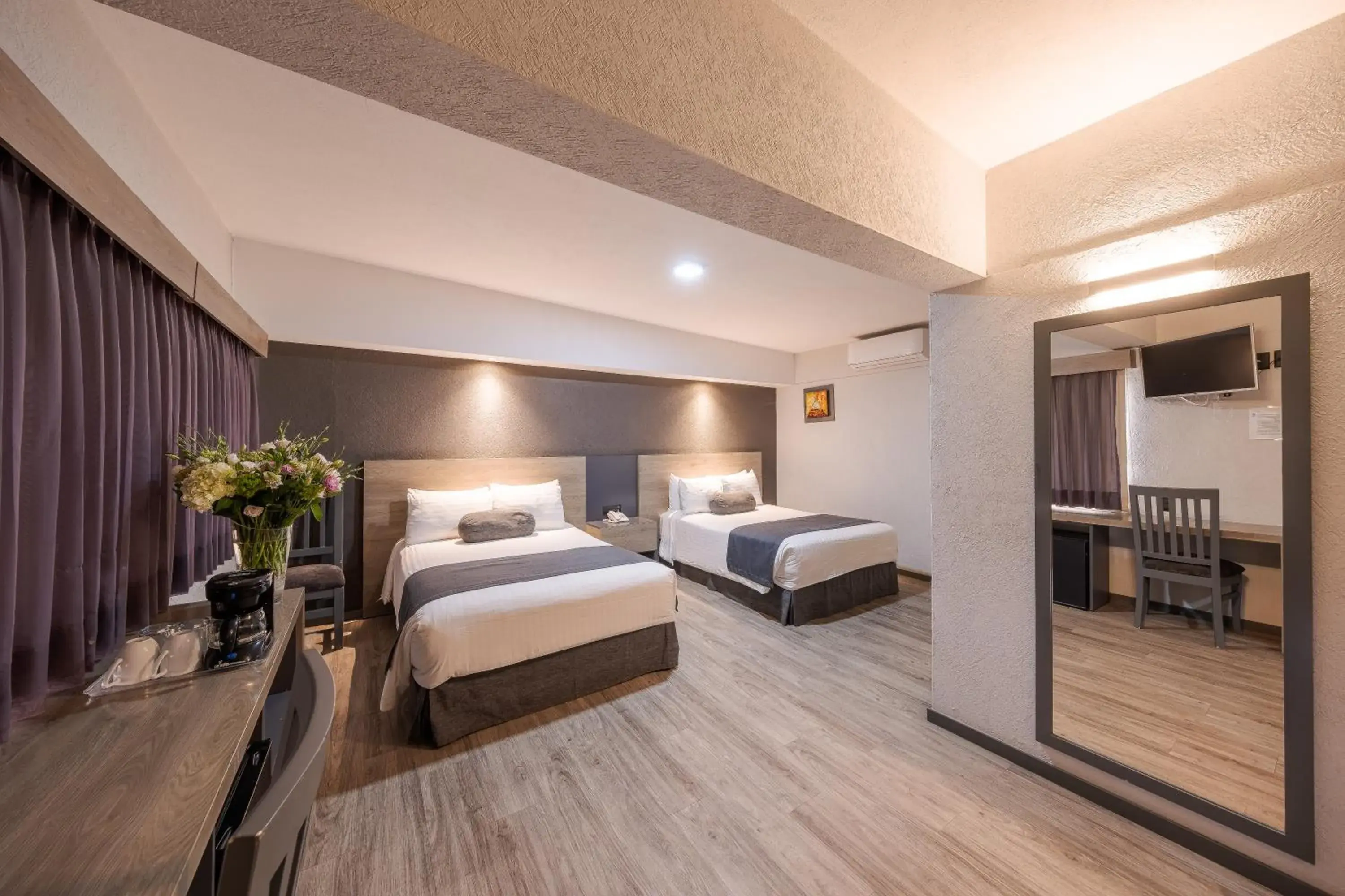 Junior Suite in Hotel Malibu Junior Suite in Hotel Malibu