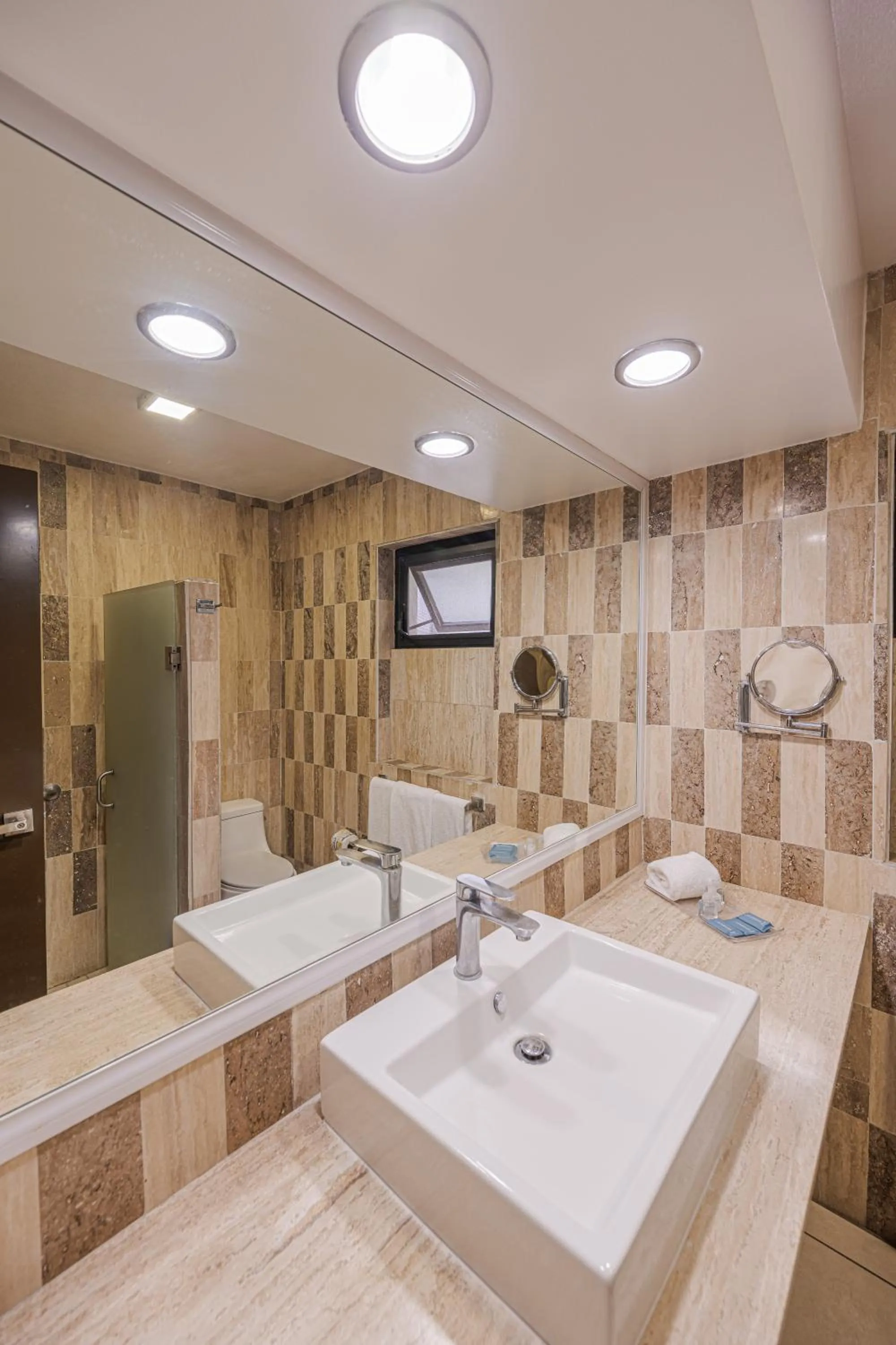 Bathroom in Hotel Malibu