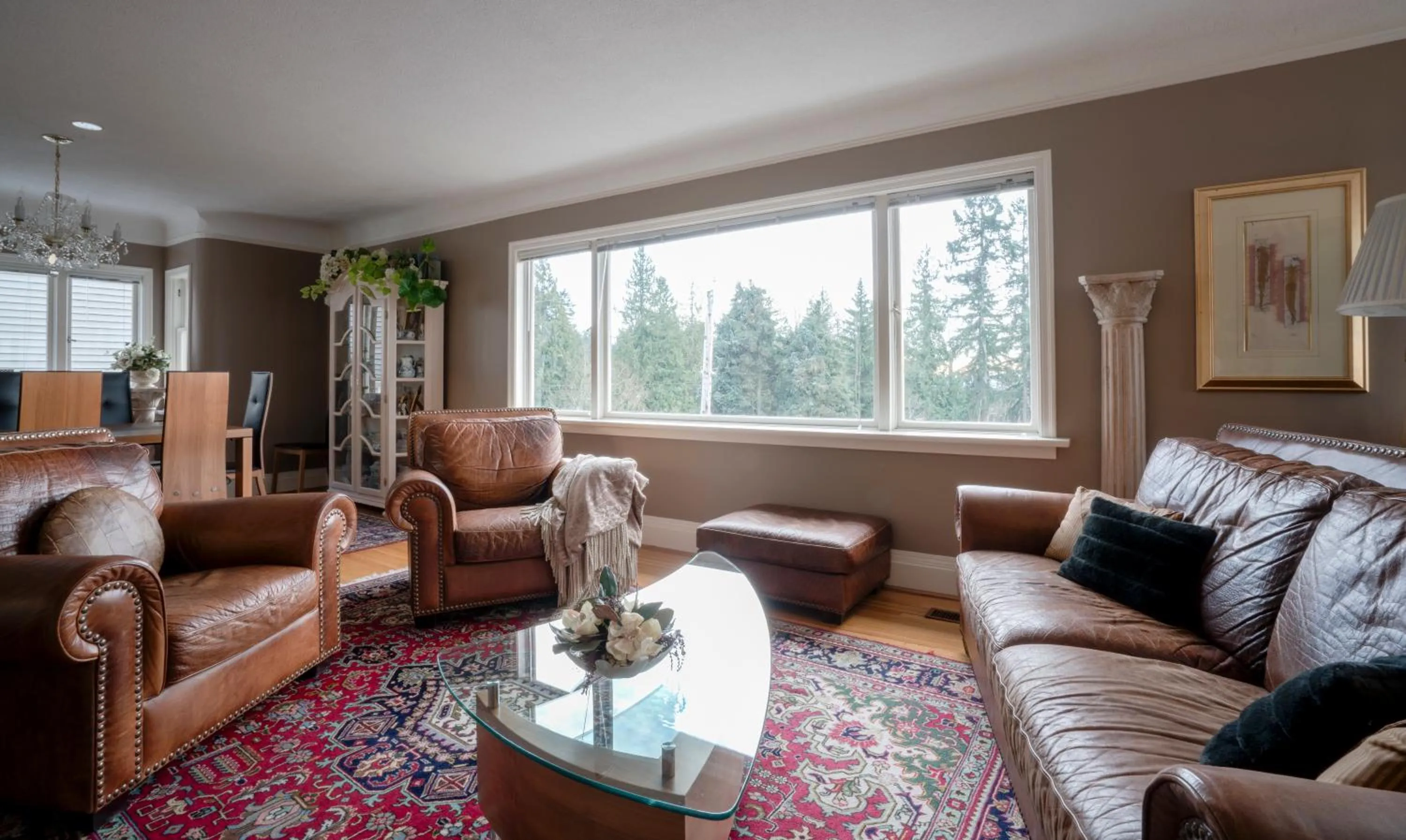 Living room in Crystal's View Bed & Breakfast