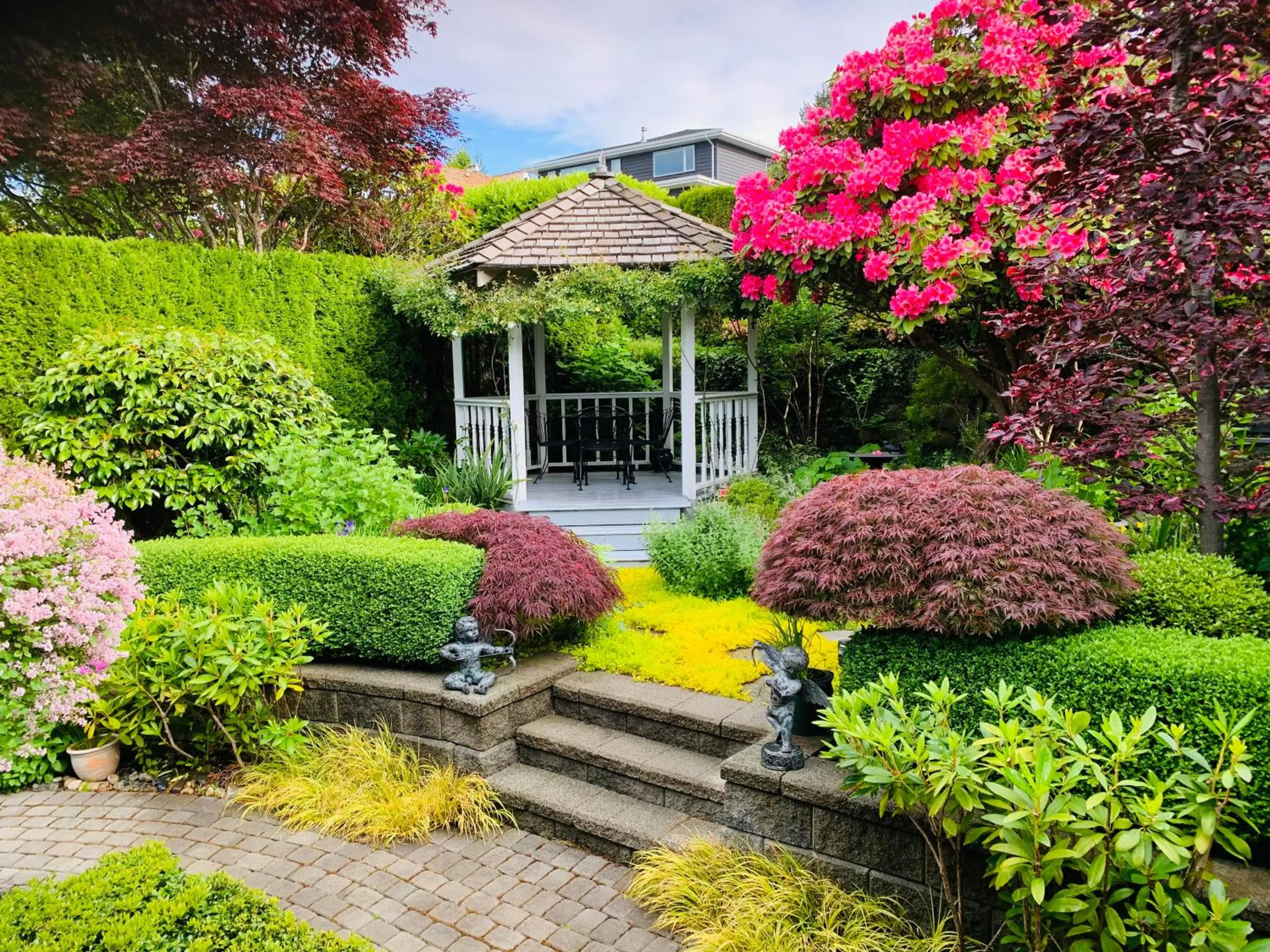 Garden in Crystal's View Bed & Breakfast