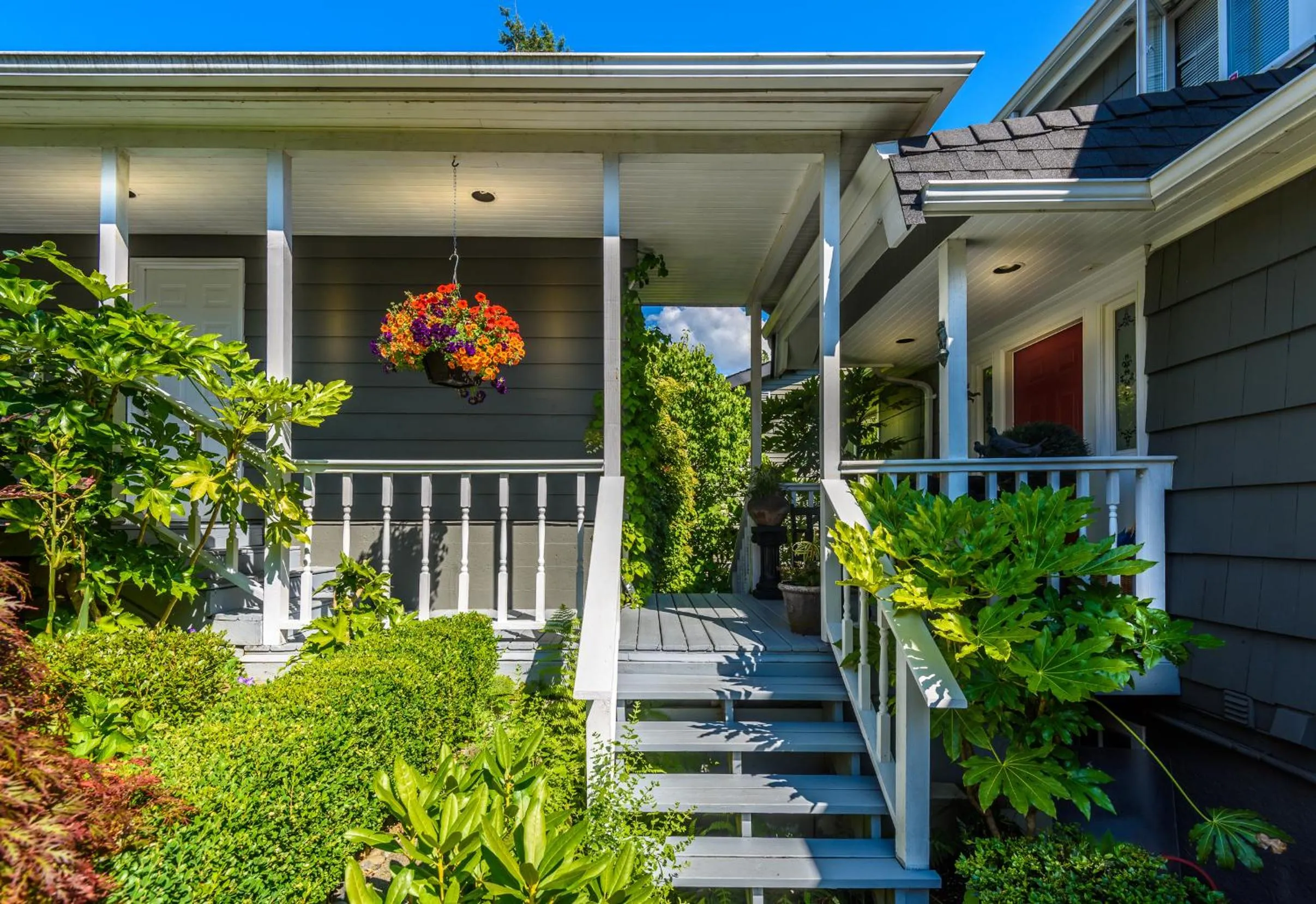 Garden in Crystal's View Bed & Breakfast