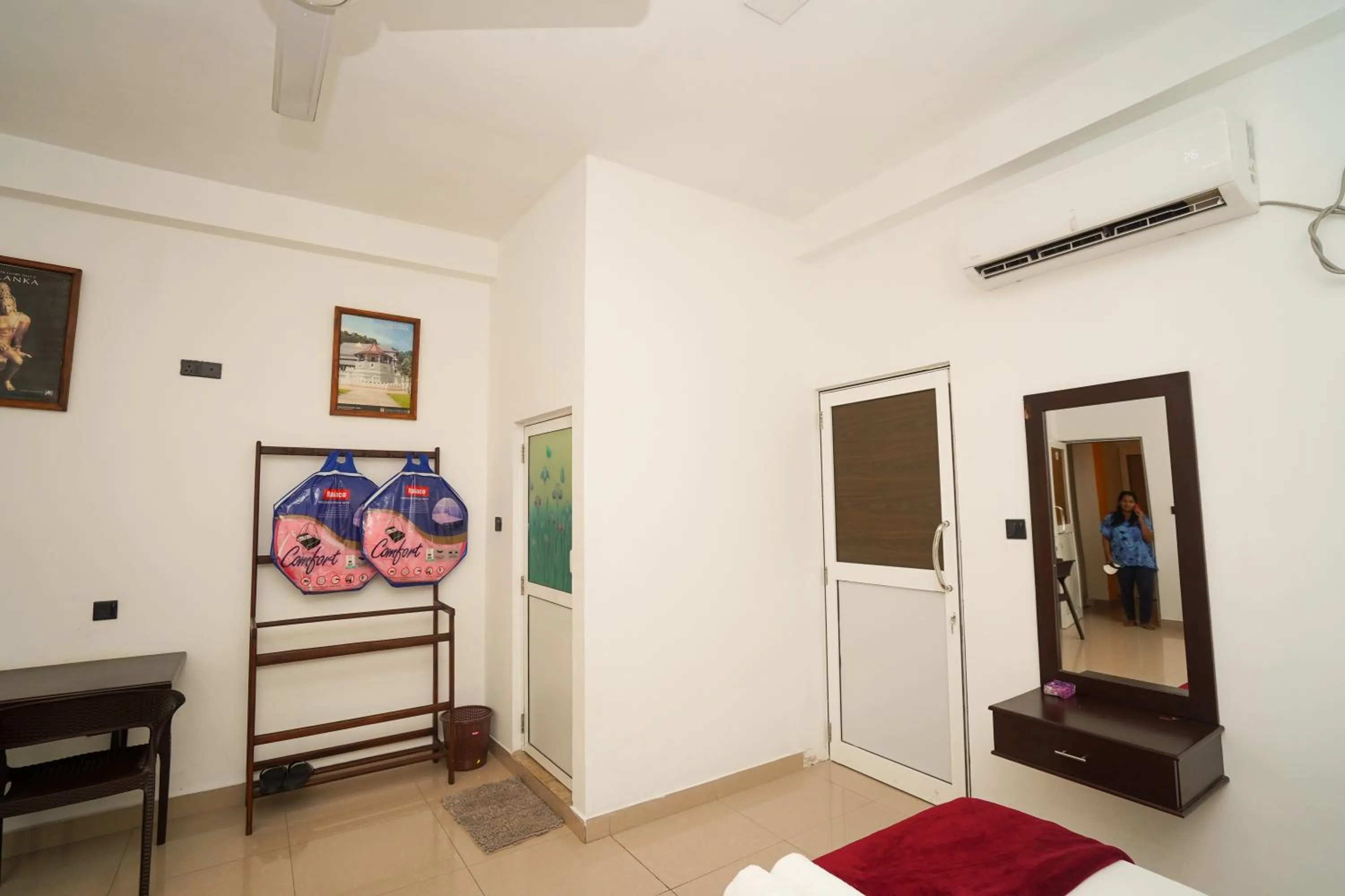 Bed in Airport 4 Season Transit Hotel