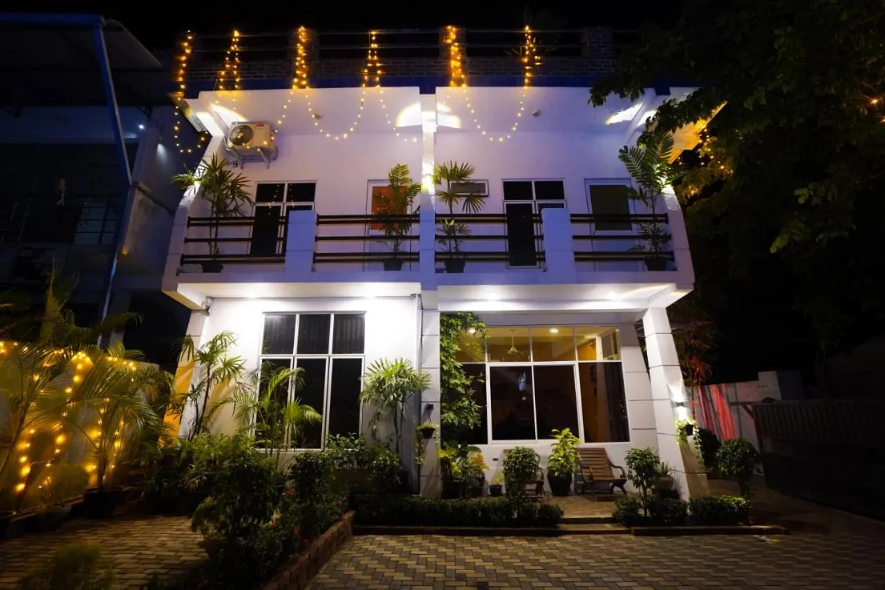 Airport 4 Season Transit Hotel