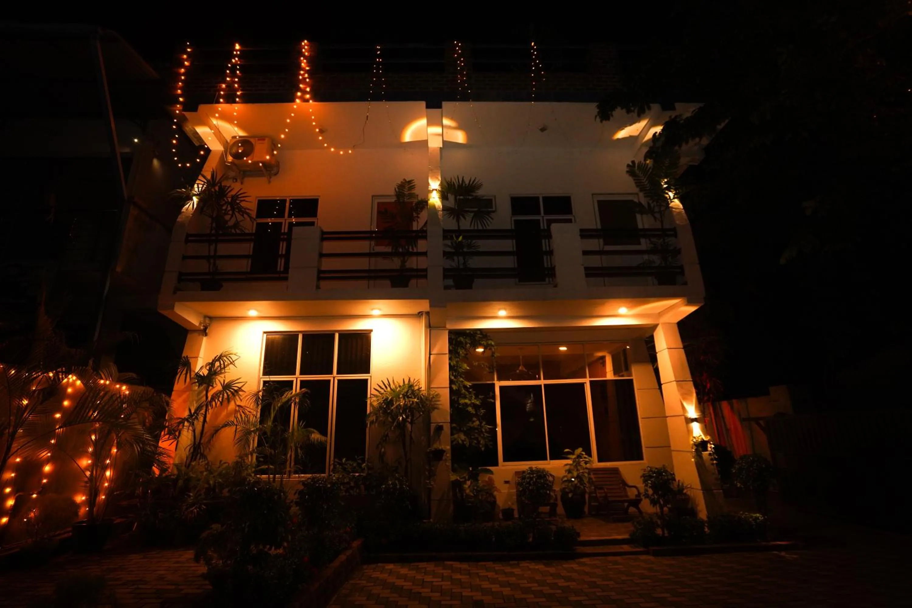 Airport 4 Season Transit Hotel