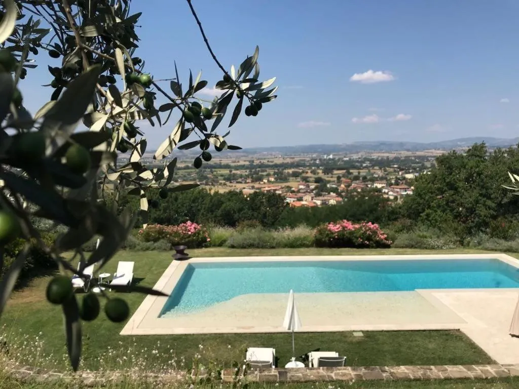 Property building in Amazing Assisi