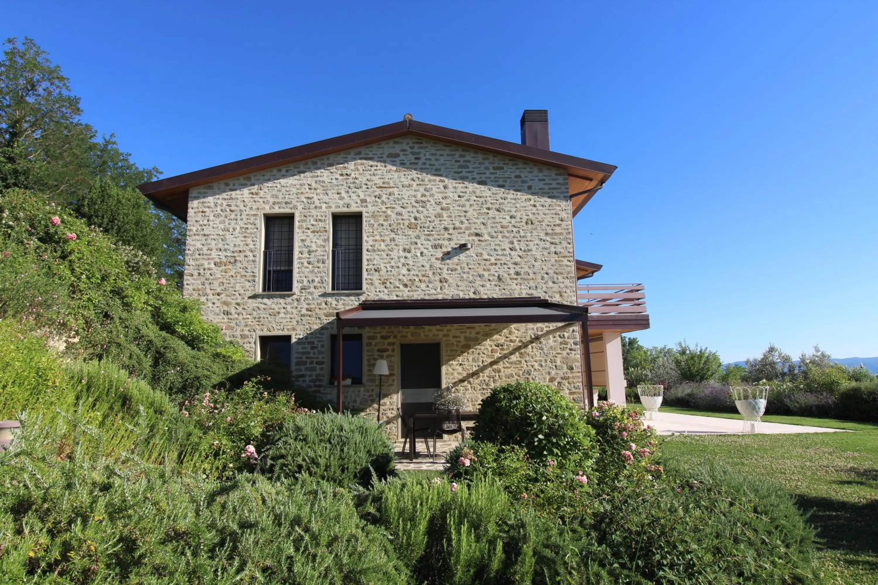 Property building in Amazing Assisi