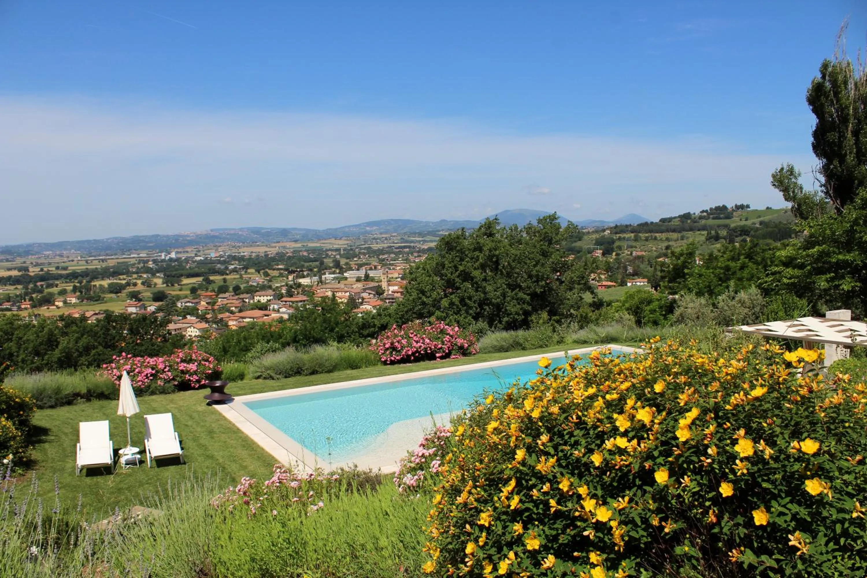 Property building in Amazing Assisi