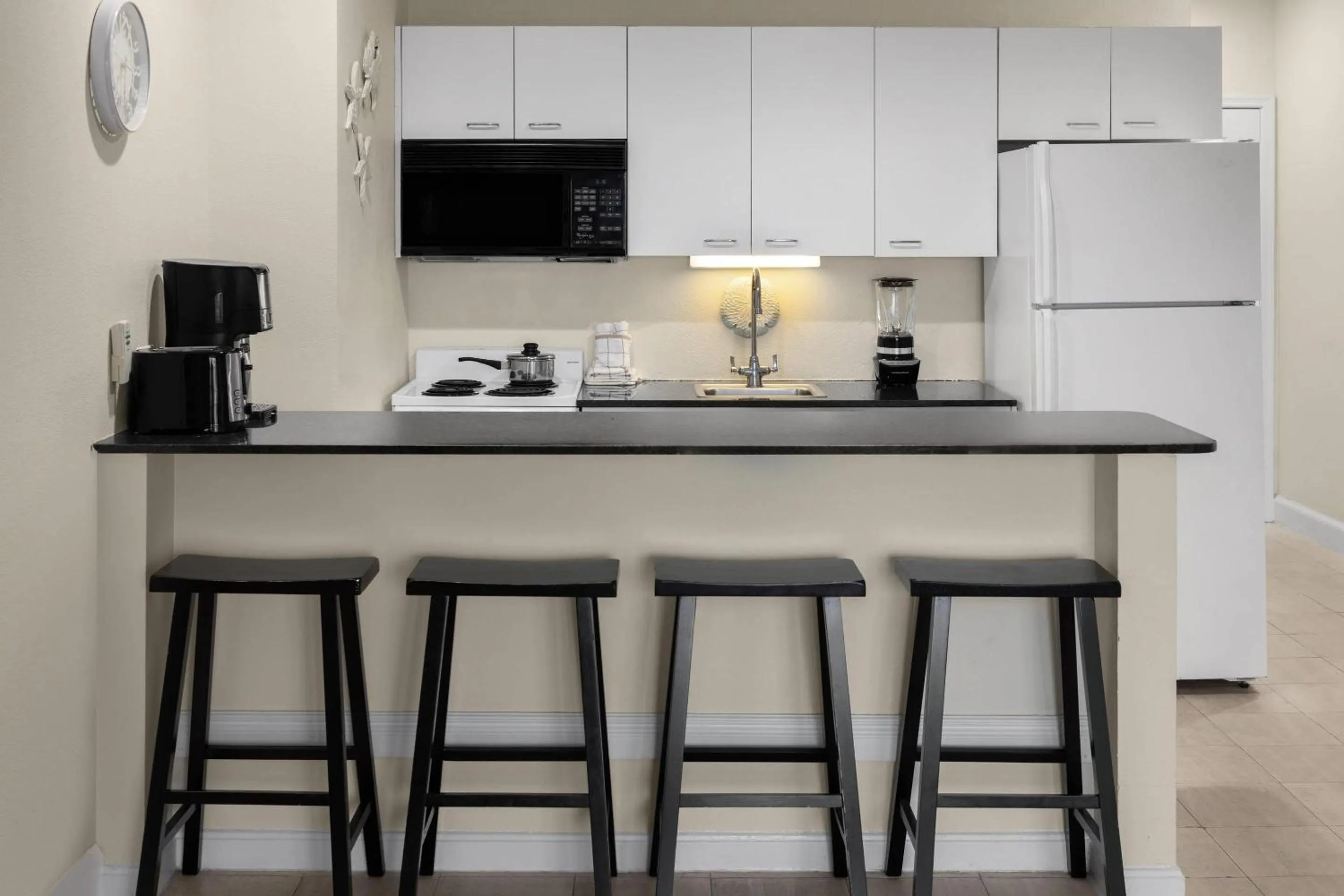 Bedroom in Coconut Malorie Resort Ocean City, Ascend Collection Hotel