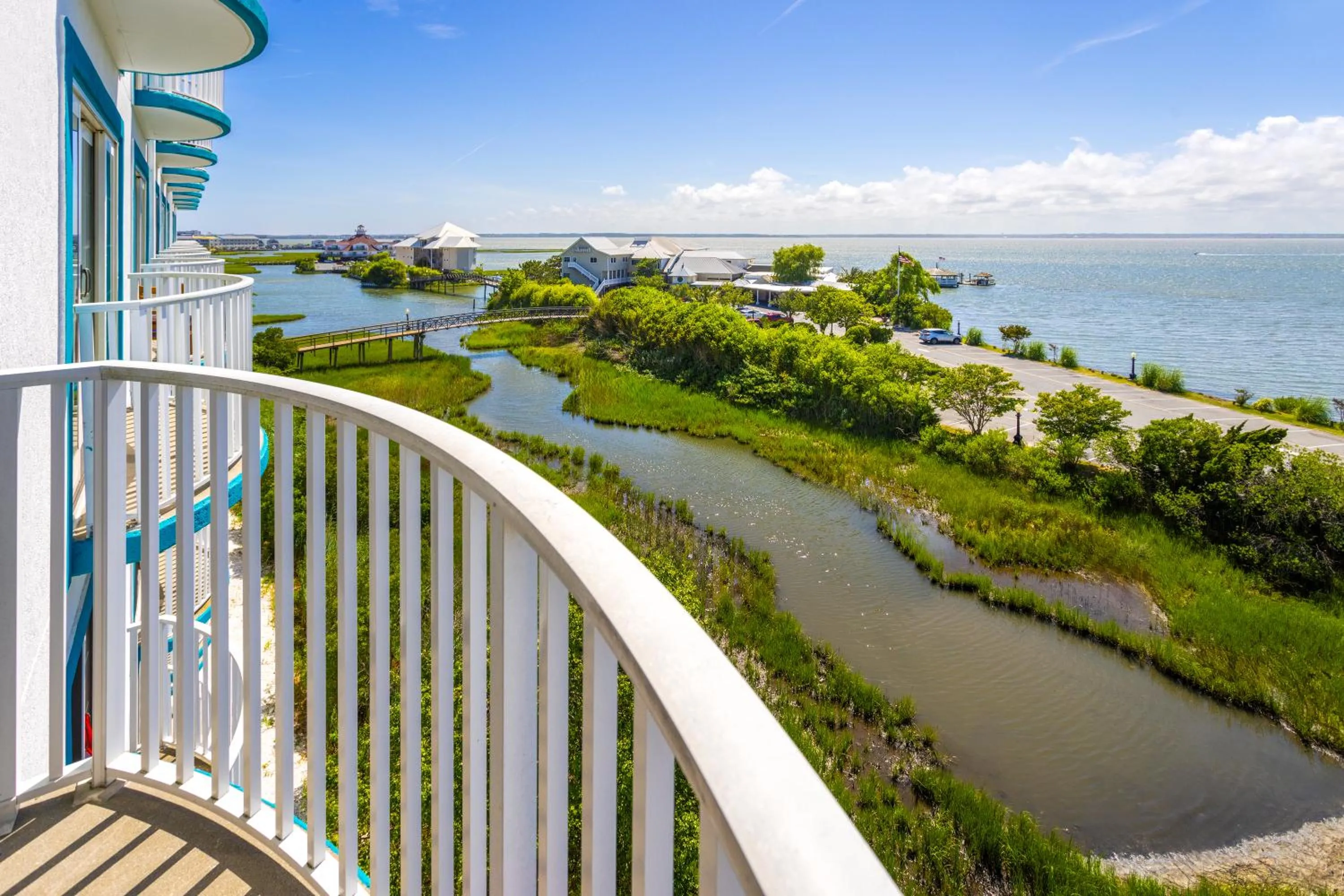 Balcony/Terrace in Coconut Malorie Resort Ocean City, Ascend Collection Hotel
