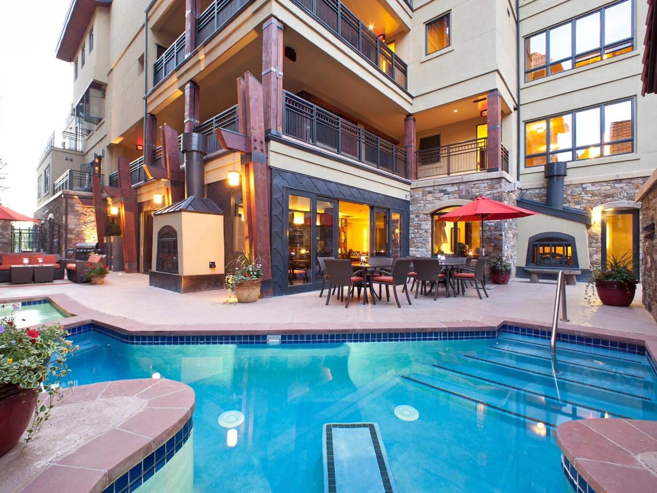 Restaurant/places to eat in Lumiere by Dunton